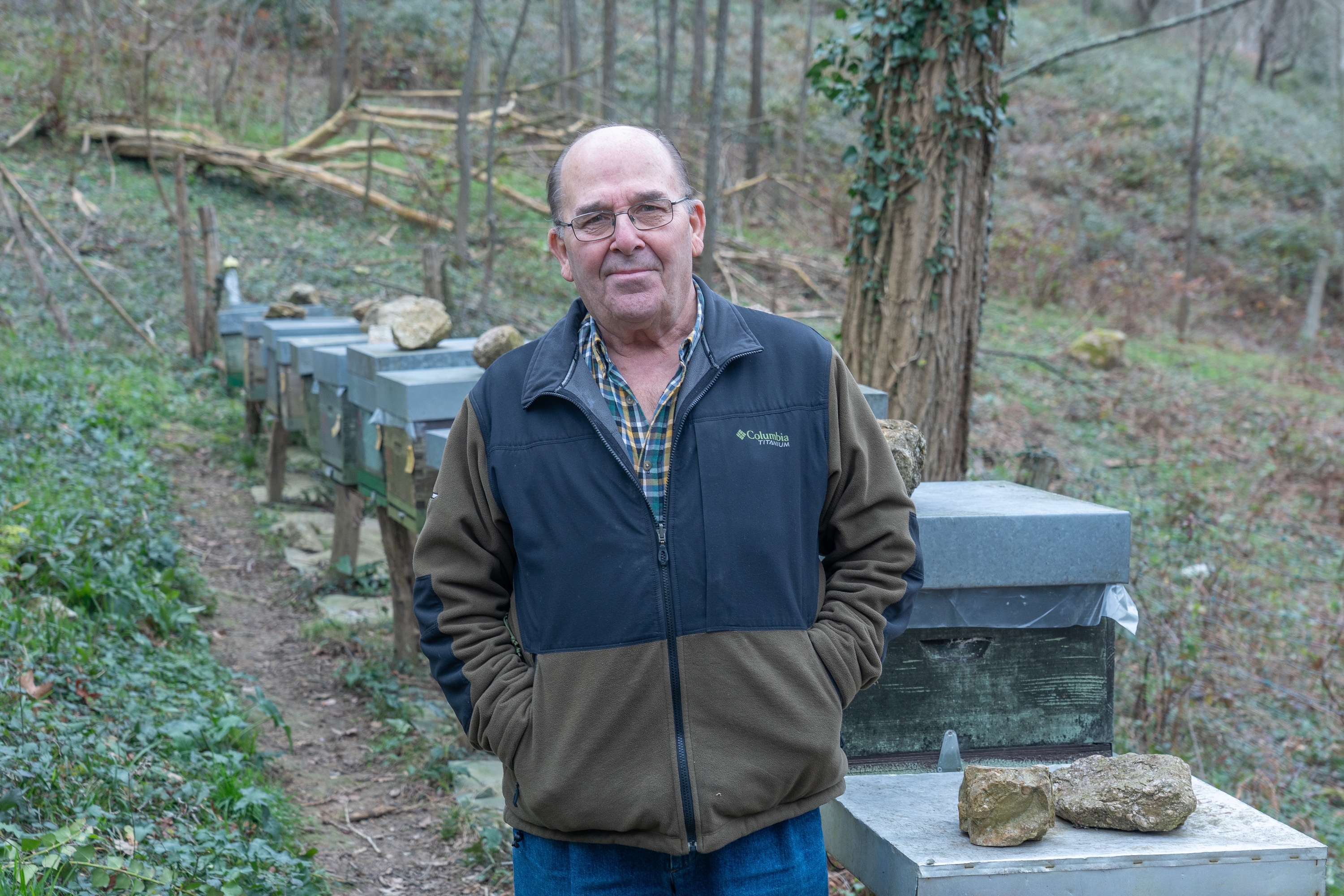 Julian Urkiola erlezaina, astelehenean, bere erlauntzen ondoan, Ereñotzun. JAGOBA MANTEROLA / FOKU