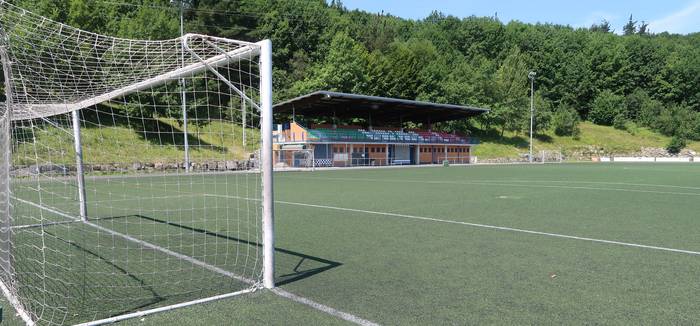 (ID_17683278379575) Lazkaoko Harizti Handi futbol zelaia.