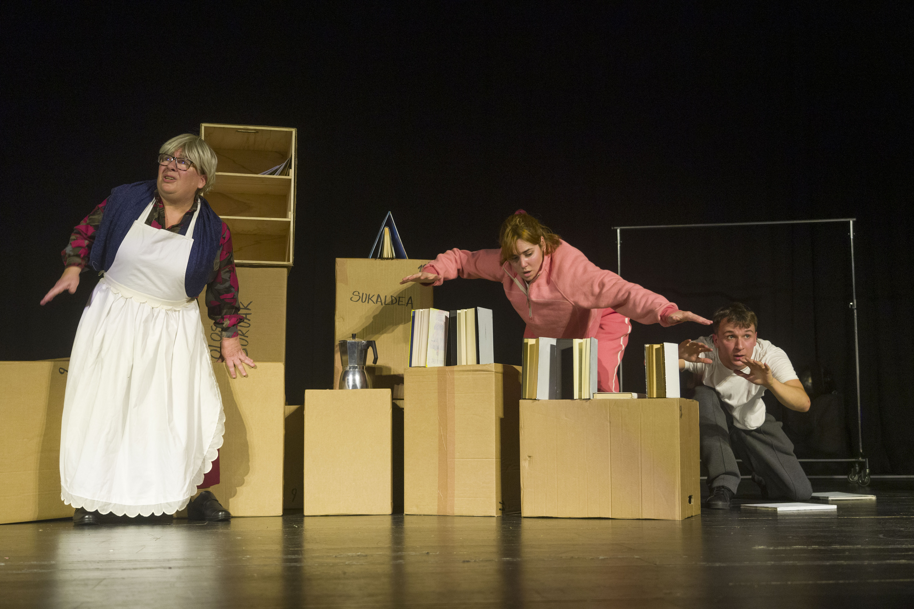 Gojenola, Hernando eta Royuela, antzezlaneko irudi batean. JON URBE / FOKU