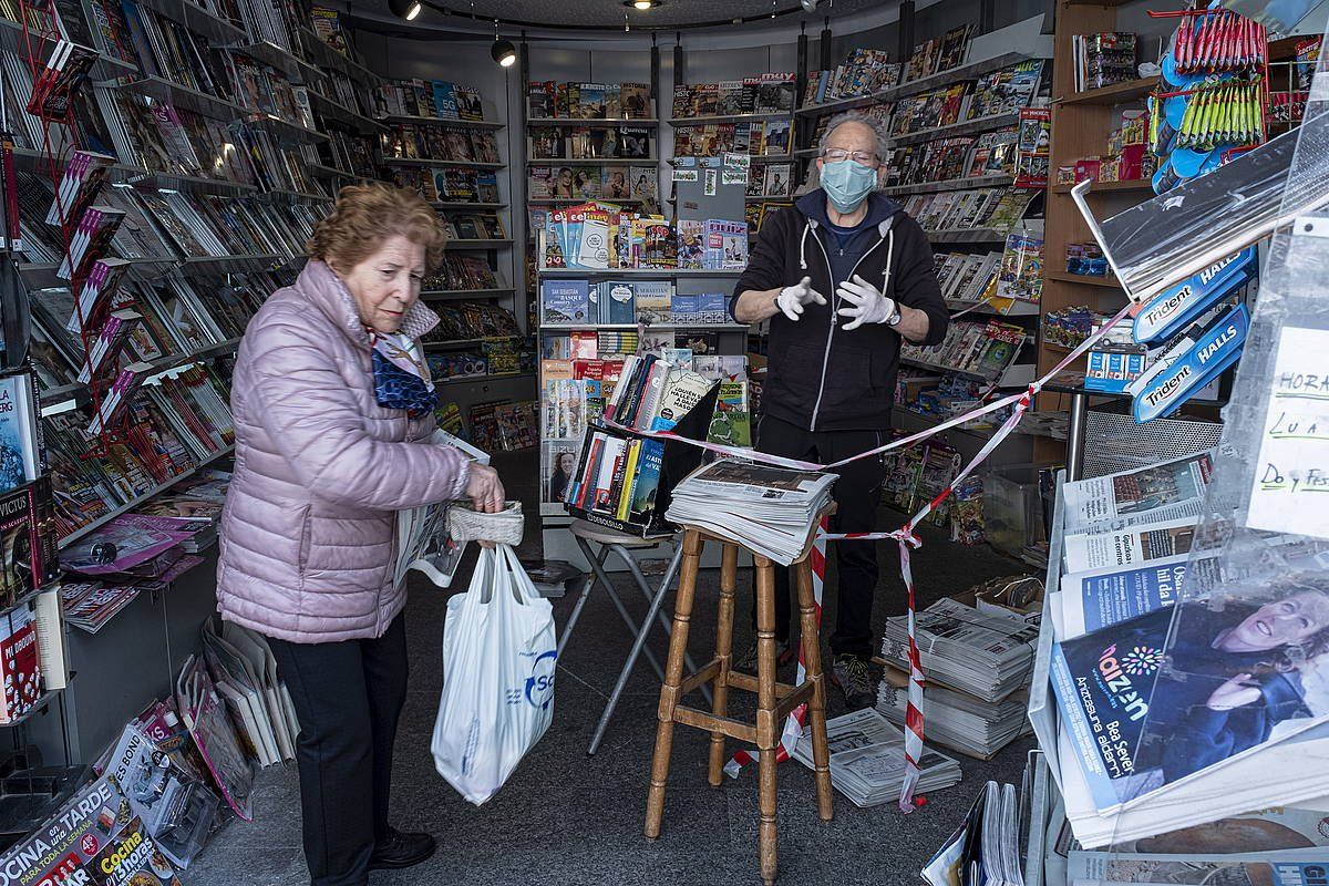 Donostiako kiosko bat, atzo. FOKU