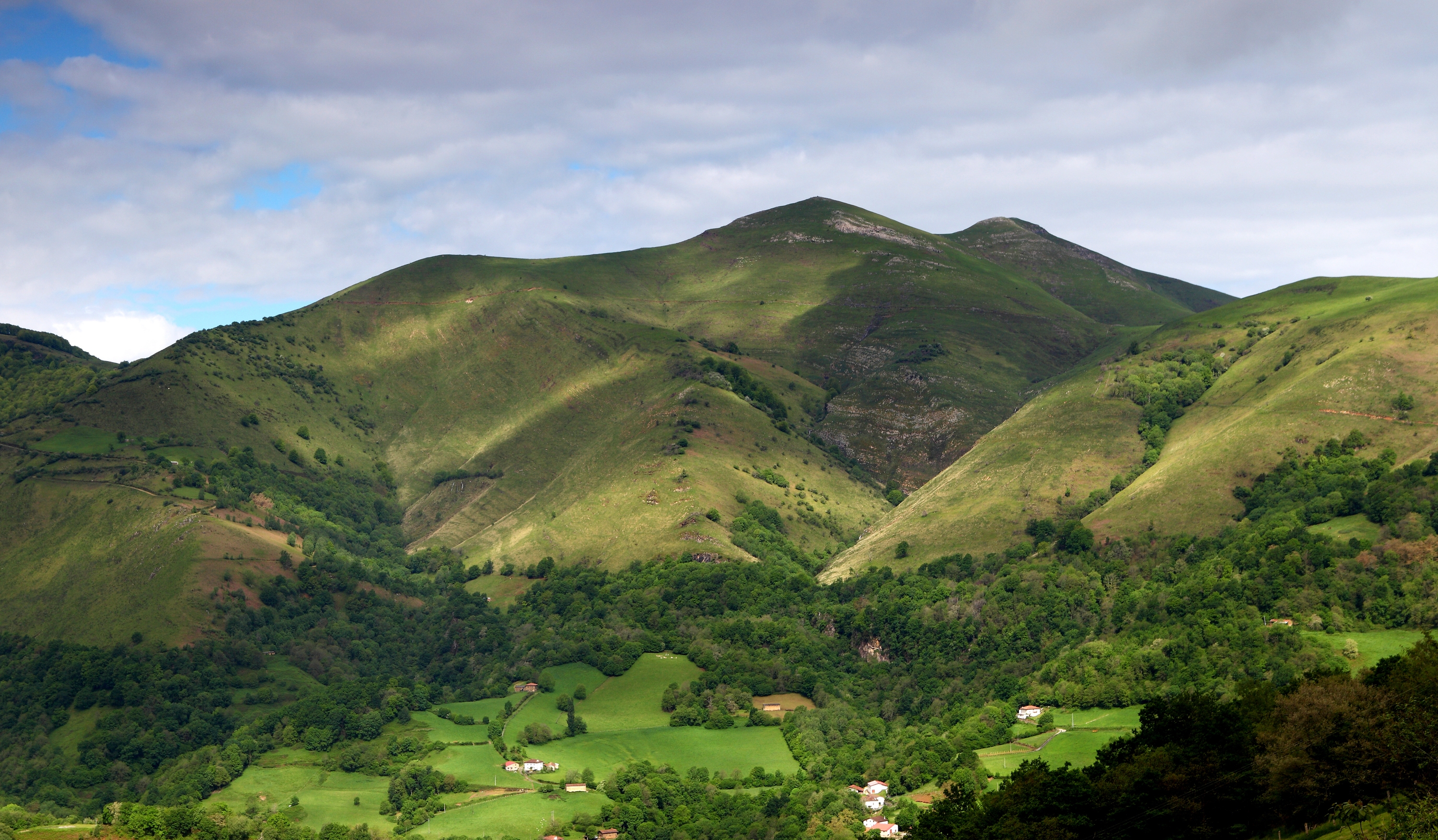 Adartza, Luzaideko haranetik