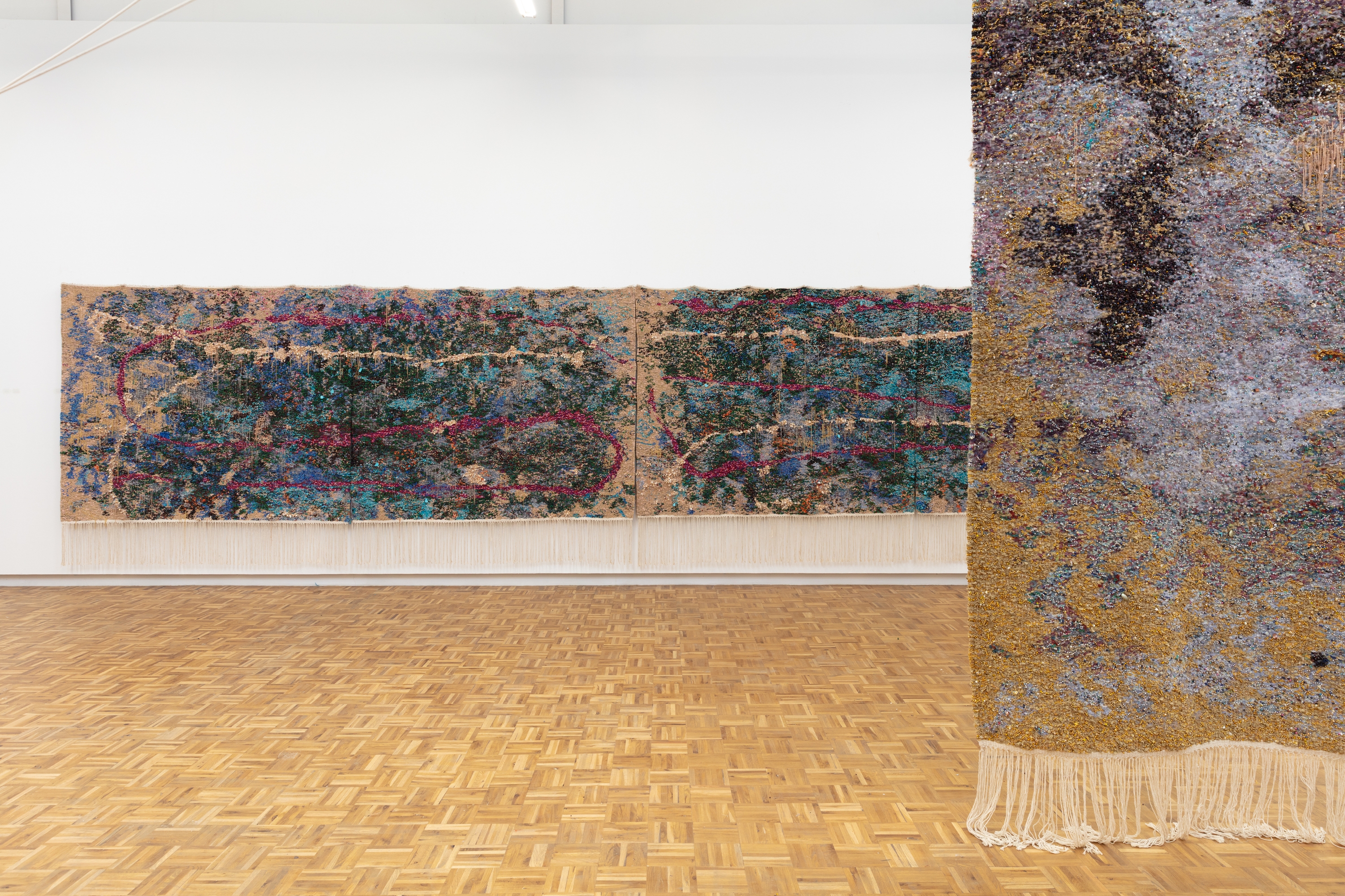 Igshaan Adamsen 'Lineartasuna hautsiz' (2025) obra. Artistaren lanen bilduma bat ikusgai izango da Bilbon. GUGGENHEIM MUSEOA