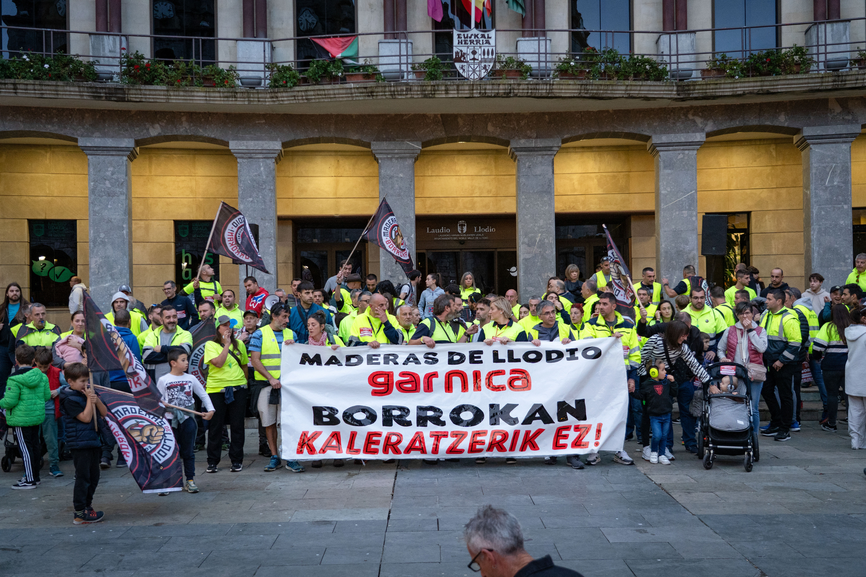 Langileei babesa agertzeko iazko urrian Laudion egindako manifestazioa. ENDIKA PORTILLO / FOKU