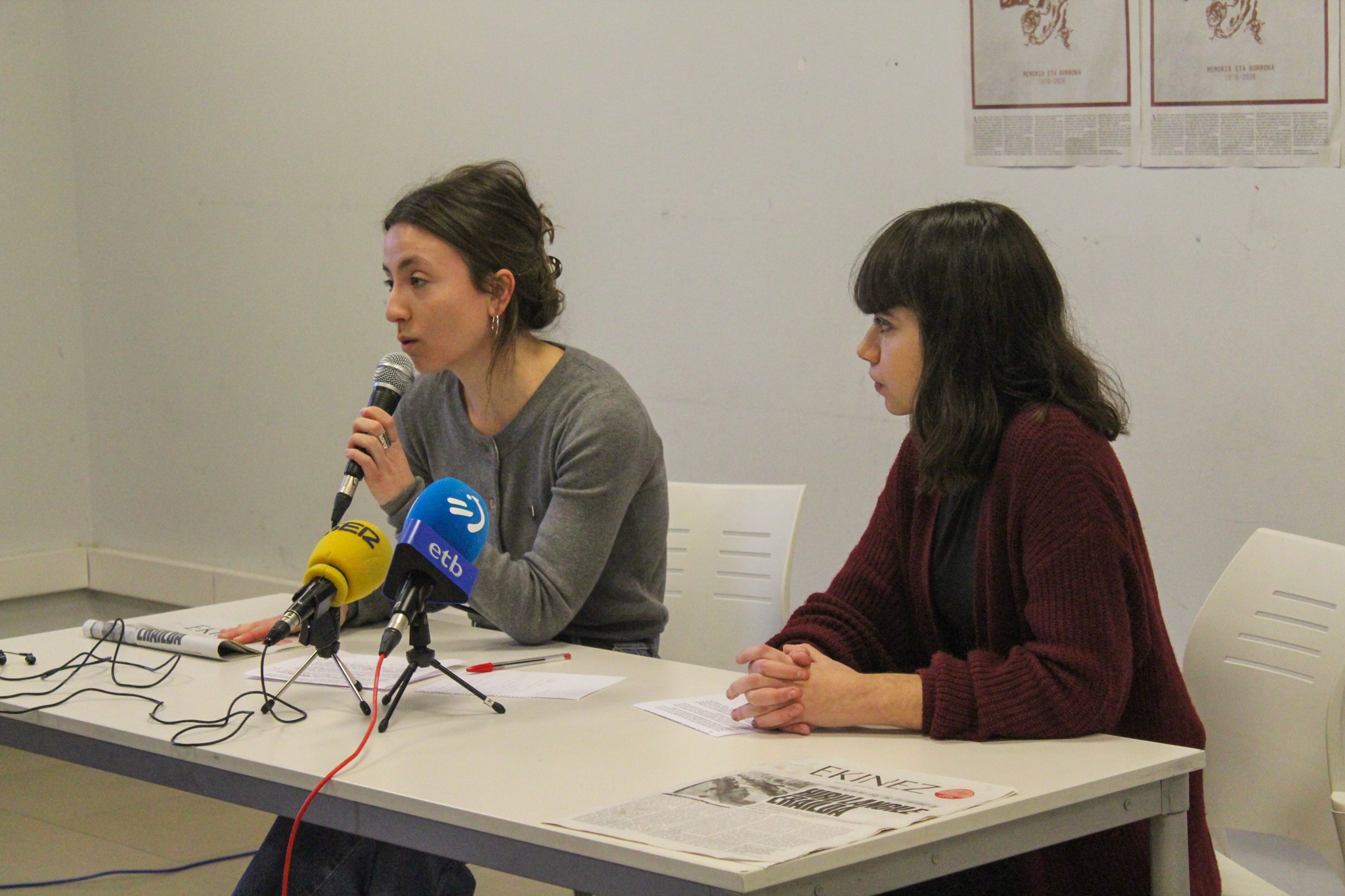 Amaiur Egurrola eta Ane Sautua Ernaiko bozeramaileak, dinamika aurkezten