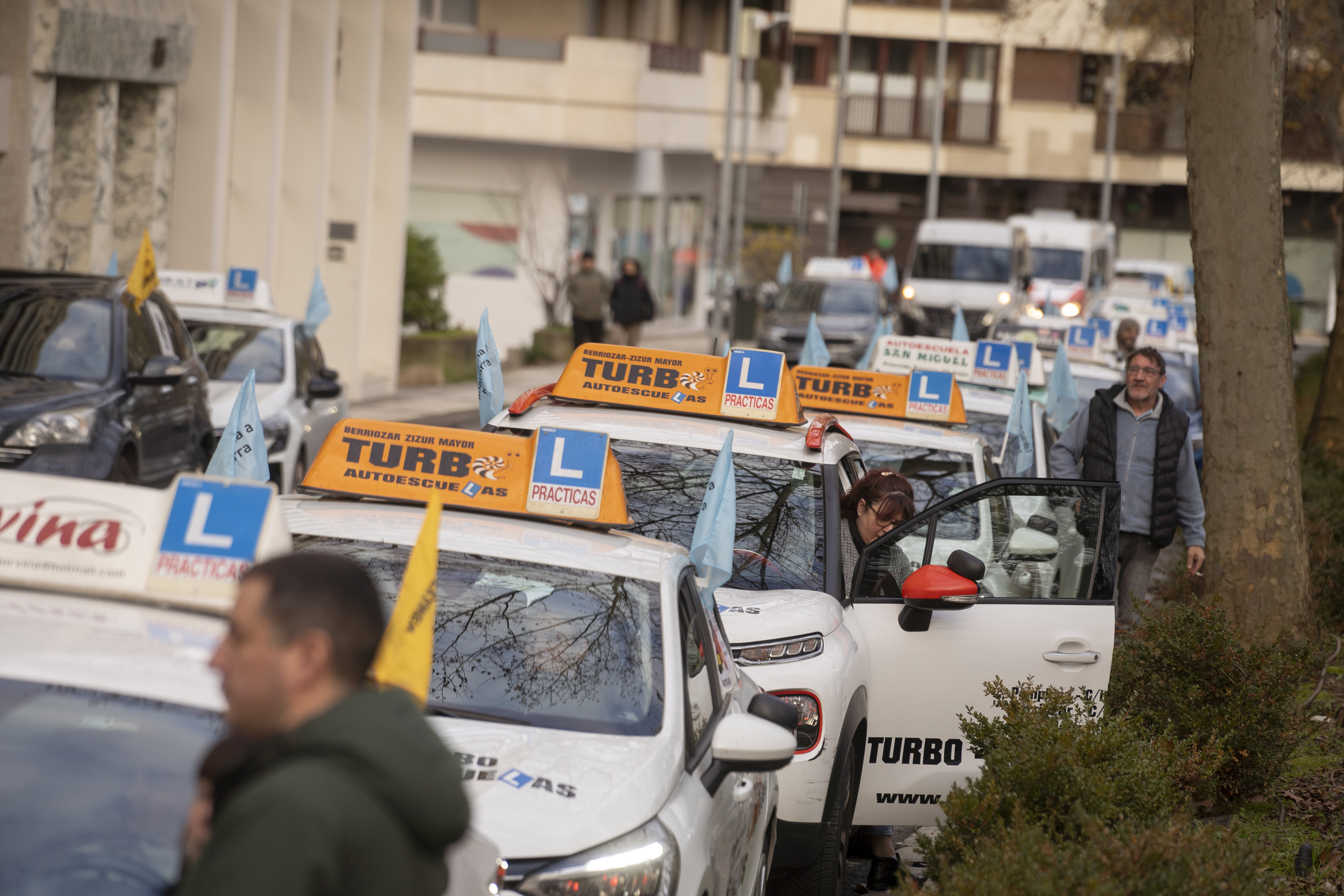 Aztertzaileak eta langileak falta direla salatu du Apana Nafarroako Autoeskolen Elkarteak Aztertzaileak eta langileak falta direla salatu du Apana Nafarroako Autoeskolen Elkarteak