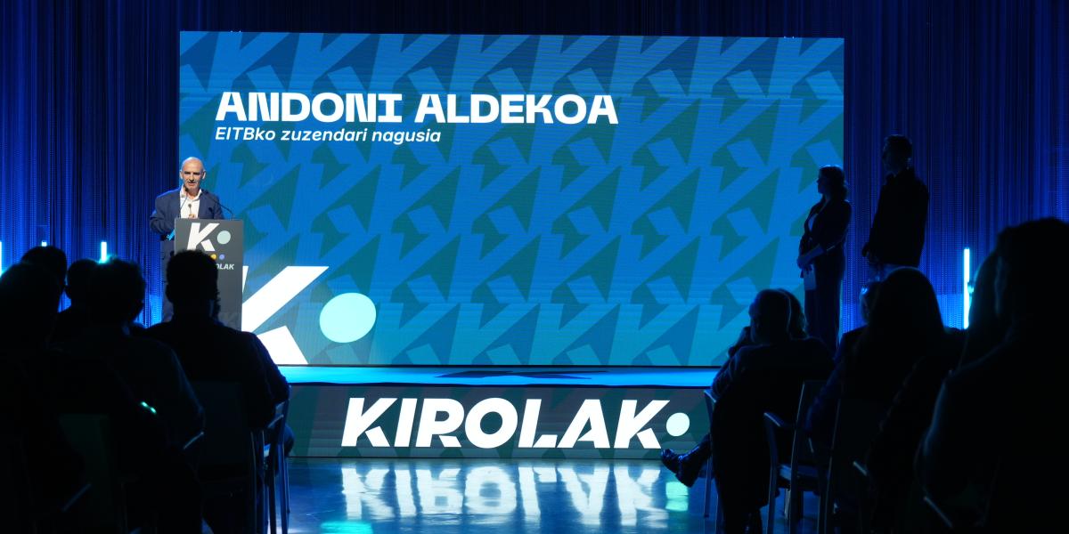 Andoni Aldekoa, gaur, EITBren Bilboko egoitzan antolatu duten ekitaldian. ARITZ LOIOLA / FOKU