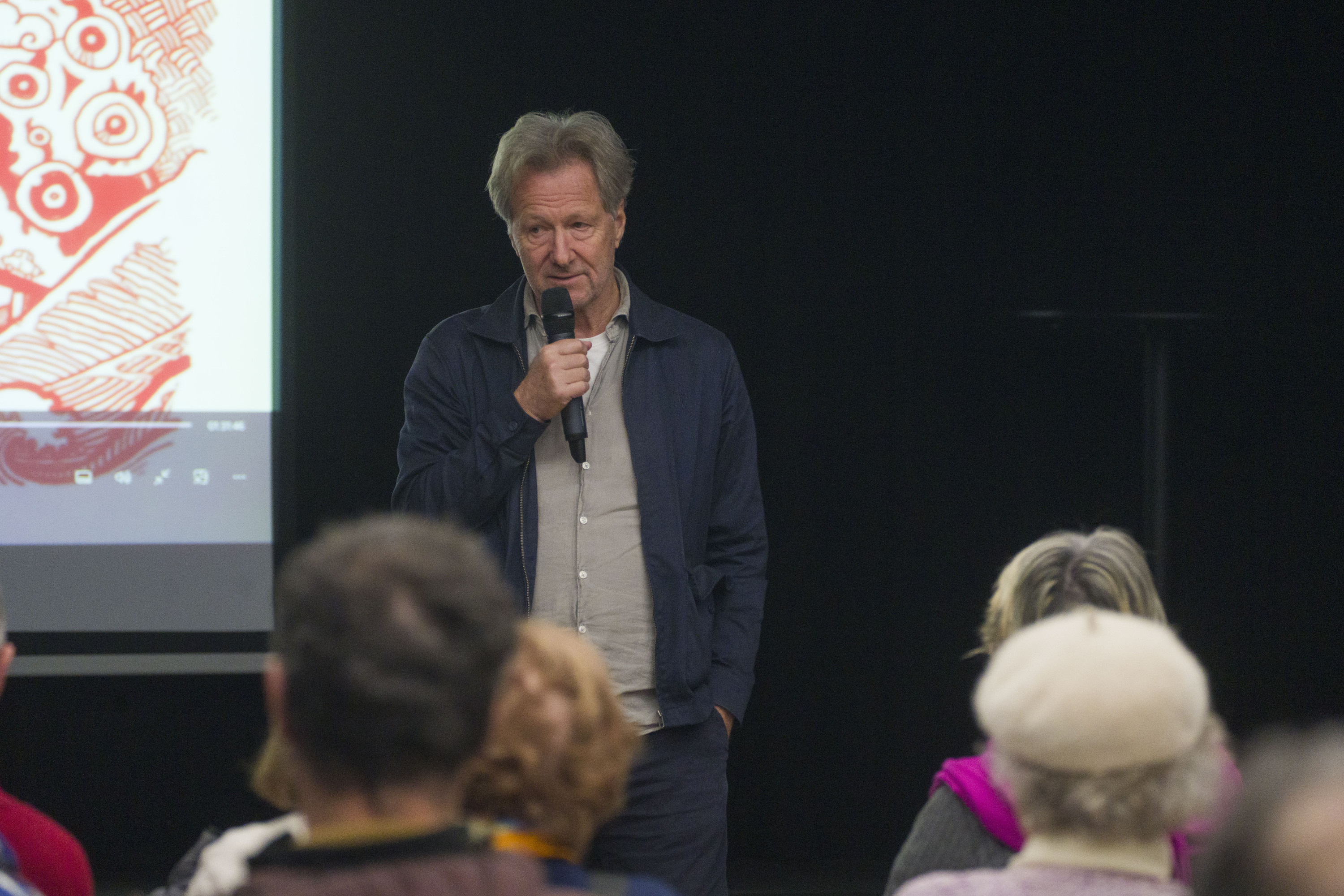 Fredrik Gertten hizketan, joan den ostegunean, Donostian. JON URBE / FOKU