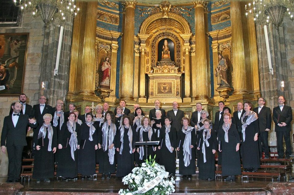 Durangoko Orfeoia, Begoñako basilikan, artxiboko irudi batean. BERRIA