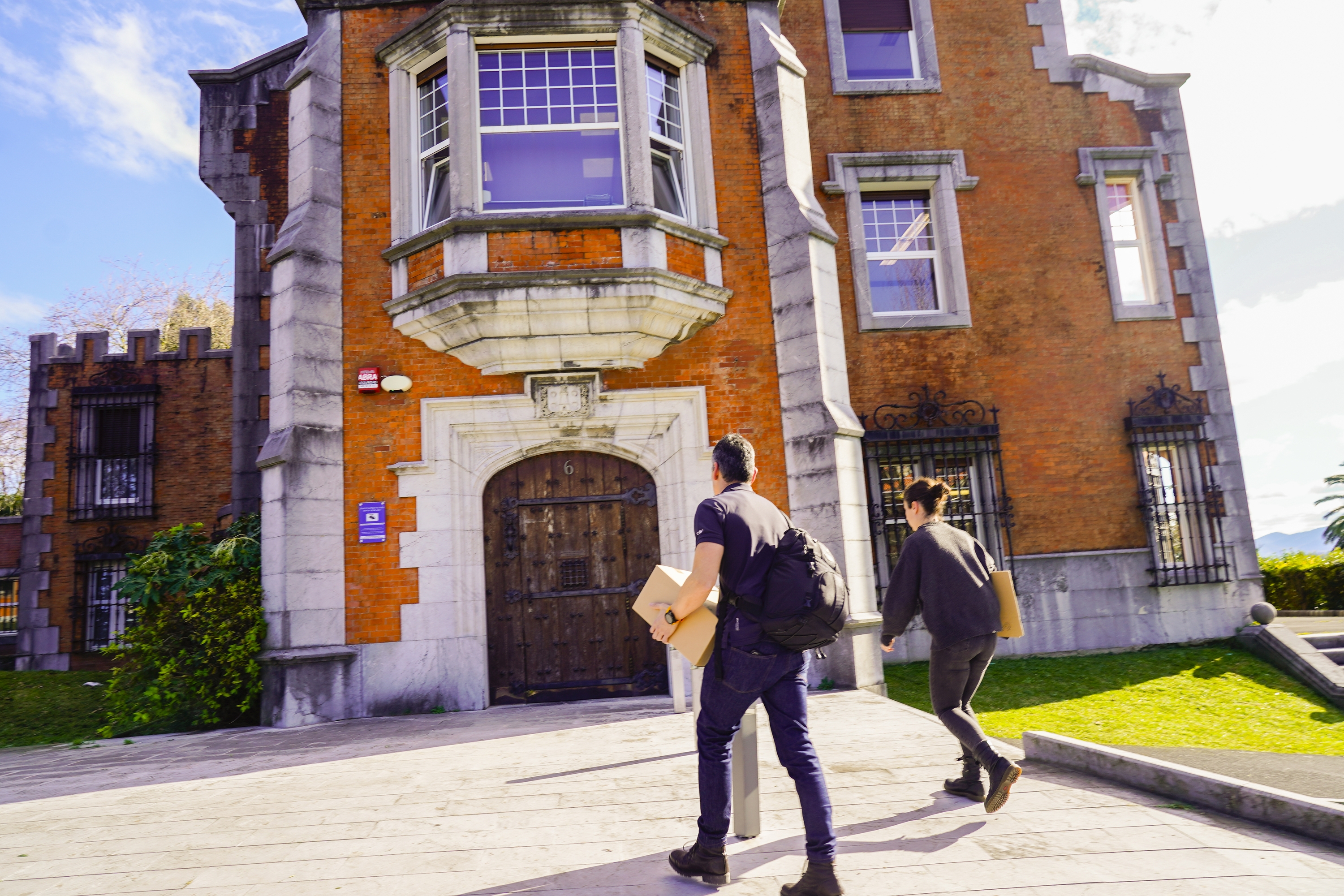 Irurak Bat jauregiaren miaketa. MARISOL RAMIREZ / FOKU