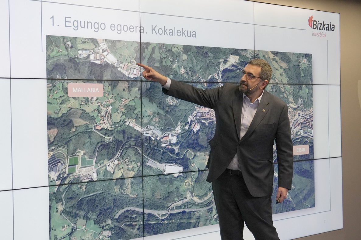 Carlos Alzaga Bizkaiko Azpiegituretarako eta Lurralde Kohesiorako diputatua, gaur, Bilbon. BERRIA