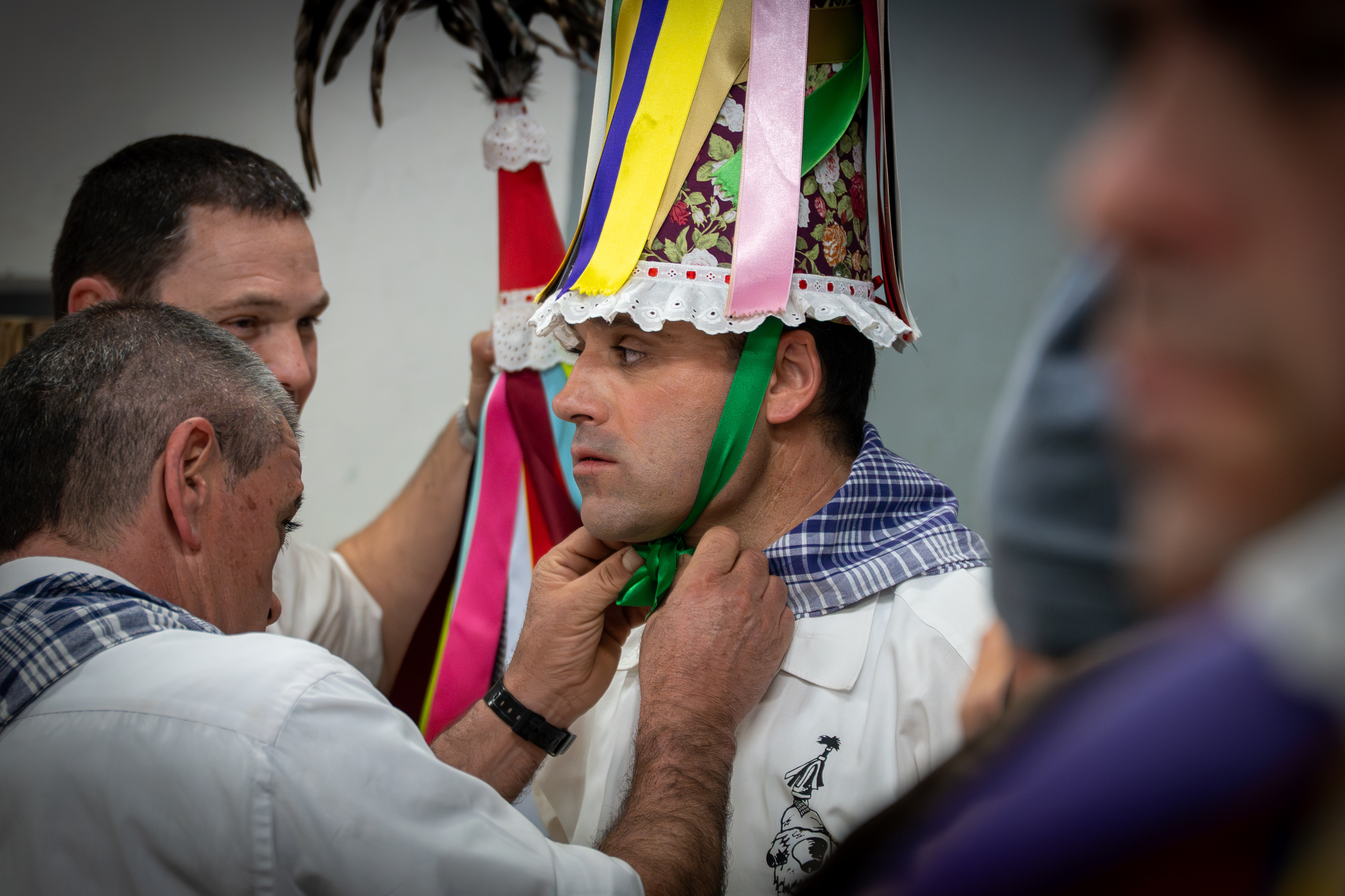 Zubietako eta Aurtizko joaldunei harrera egin diete Iturenen. AITOR KARASATORRE / FOKU