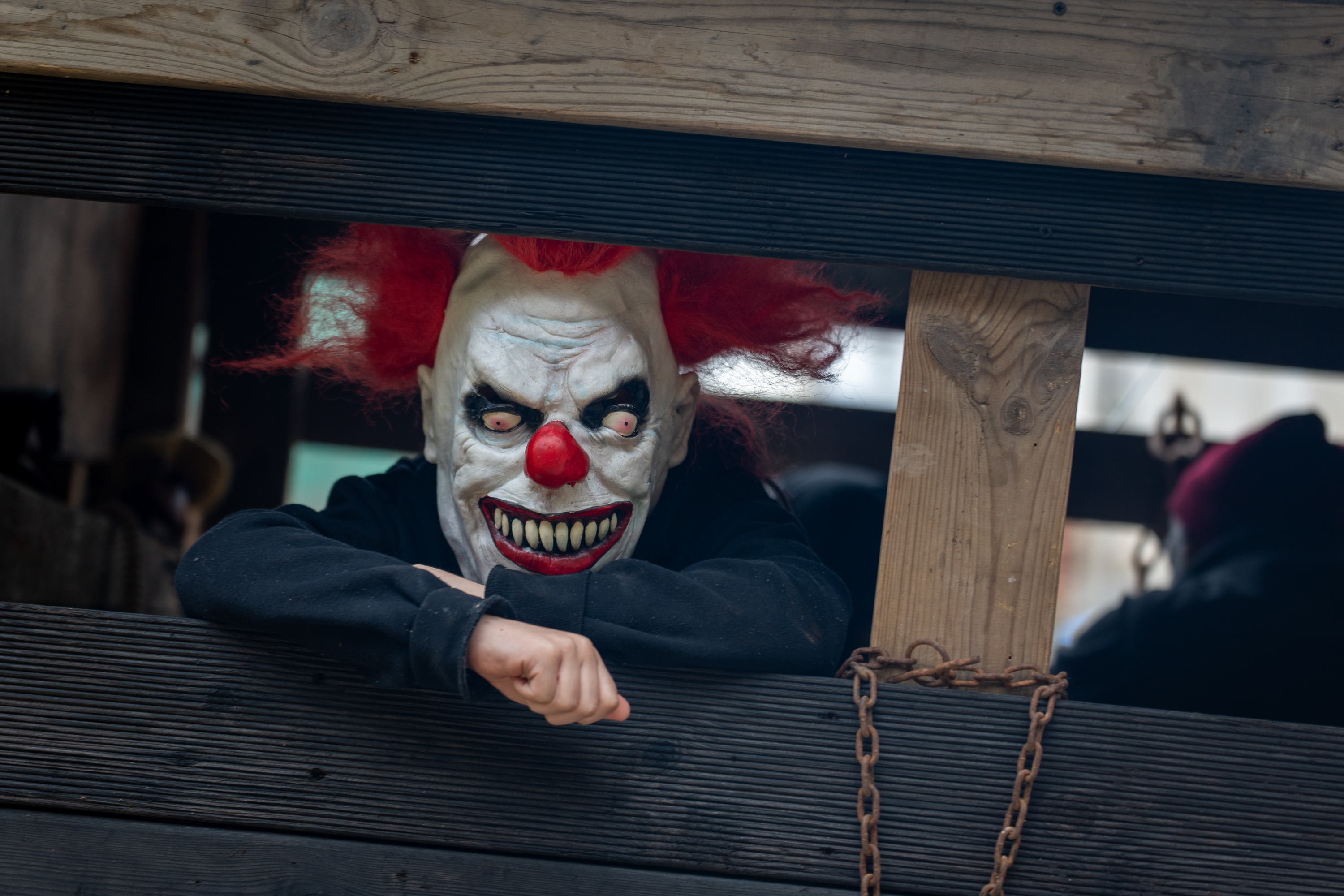 Zubietako eta Aurtizko joaldunei harrera egin diete Iturenen. AITOR KARASATORRE / FOKU