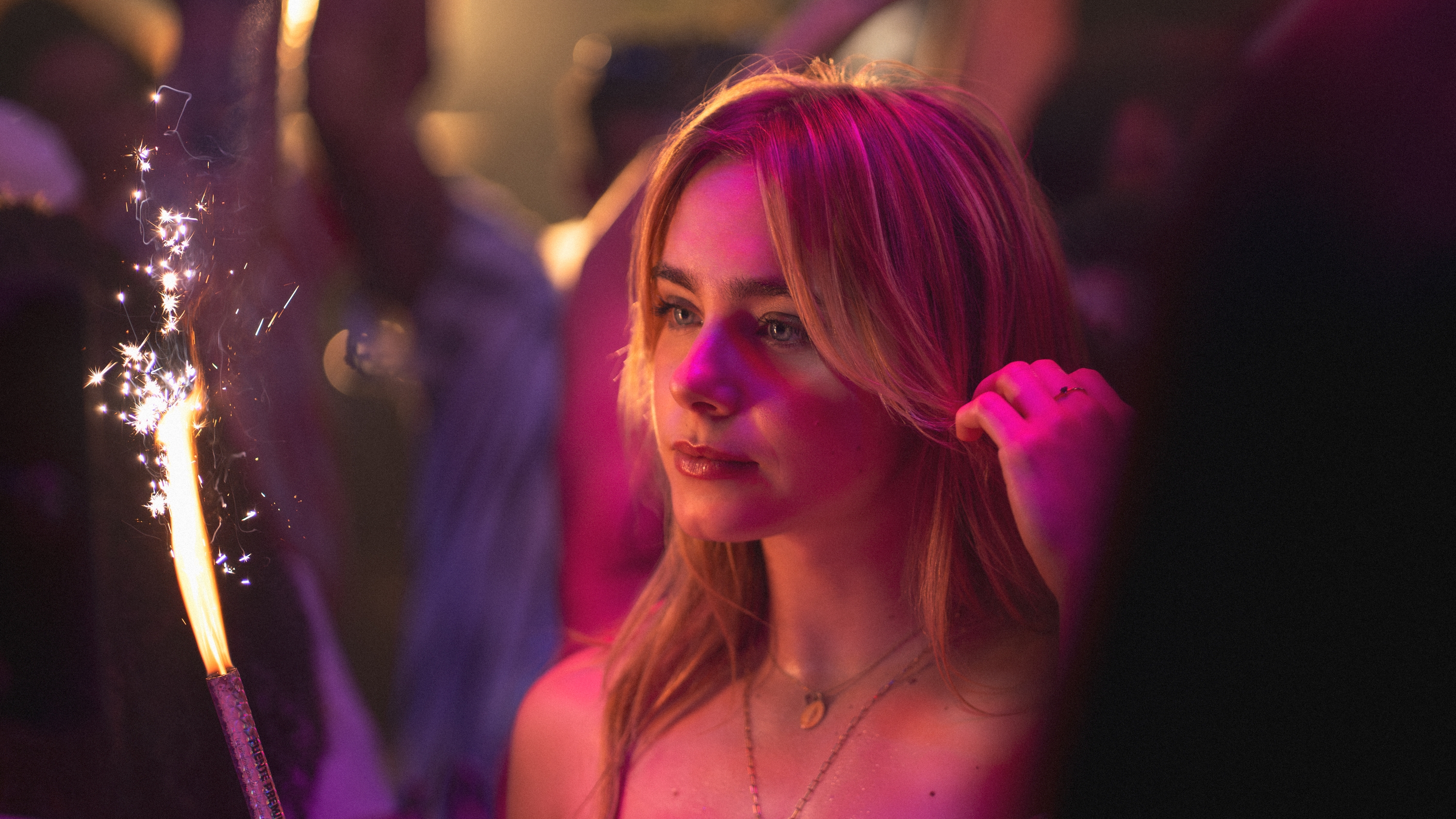 Clara Galle aktore iruindarra, 'Esa noche' telesailean. LAIA LLUCH / NETFLIX