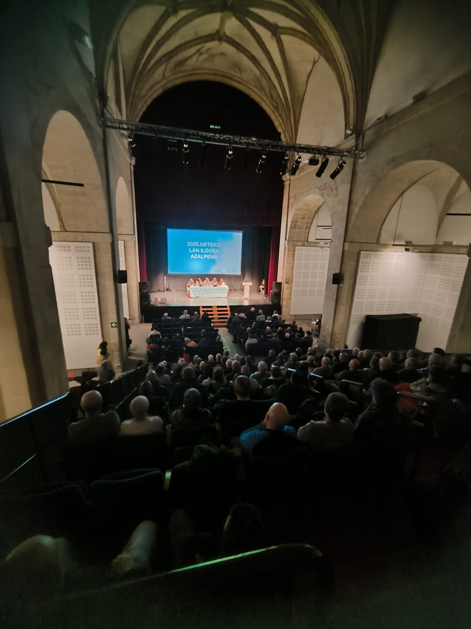 Harrera elkartearen batzarra, Durangon. HARRERA ELKARTEA