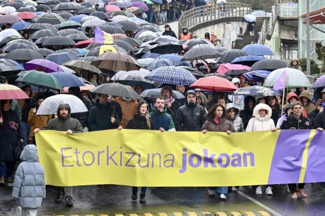 Sopelako 4ekin 1 plataformak deitutako manifestazioa gaur, Sopelan. MIKEL MARTINEZ DE TRESPUENTES