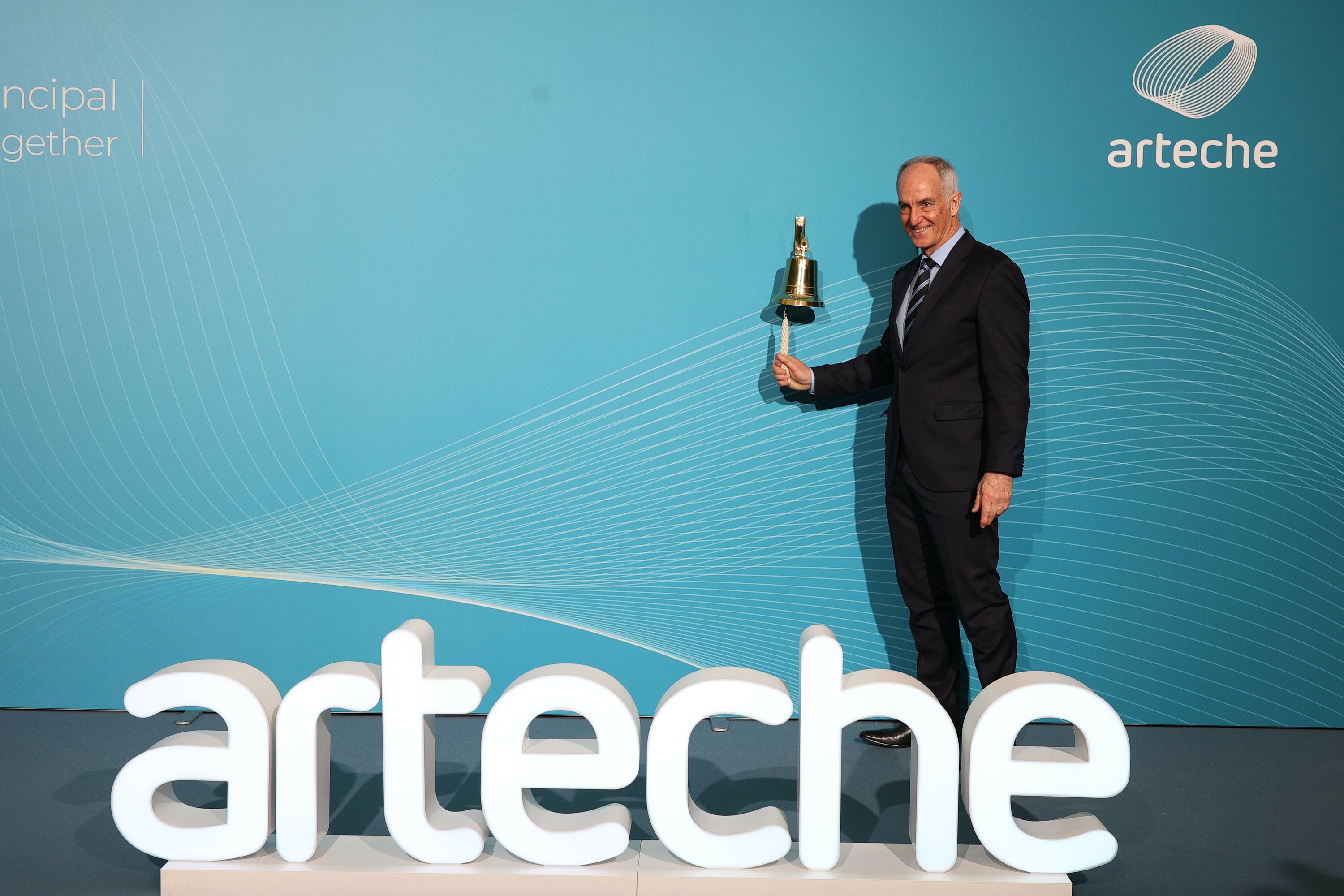 Alexander Artetxe presidentea, Bilboko burtsan, gaur goizean. BERRIA