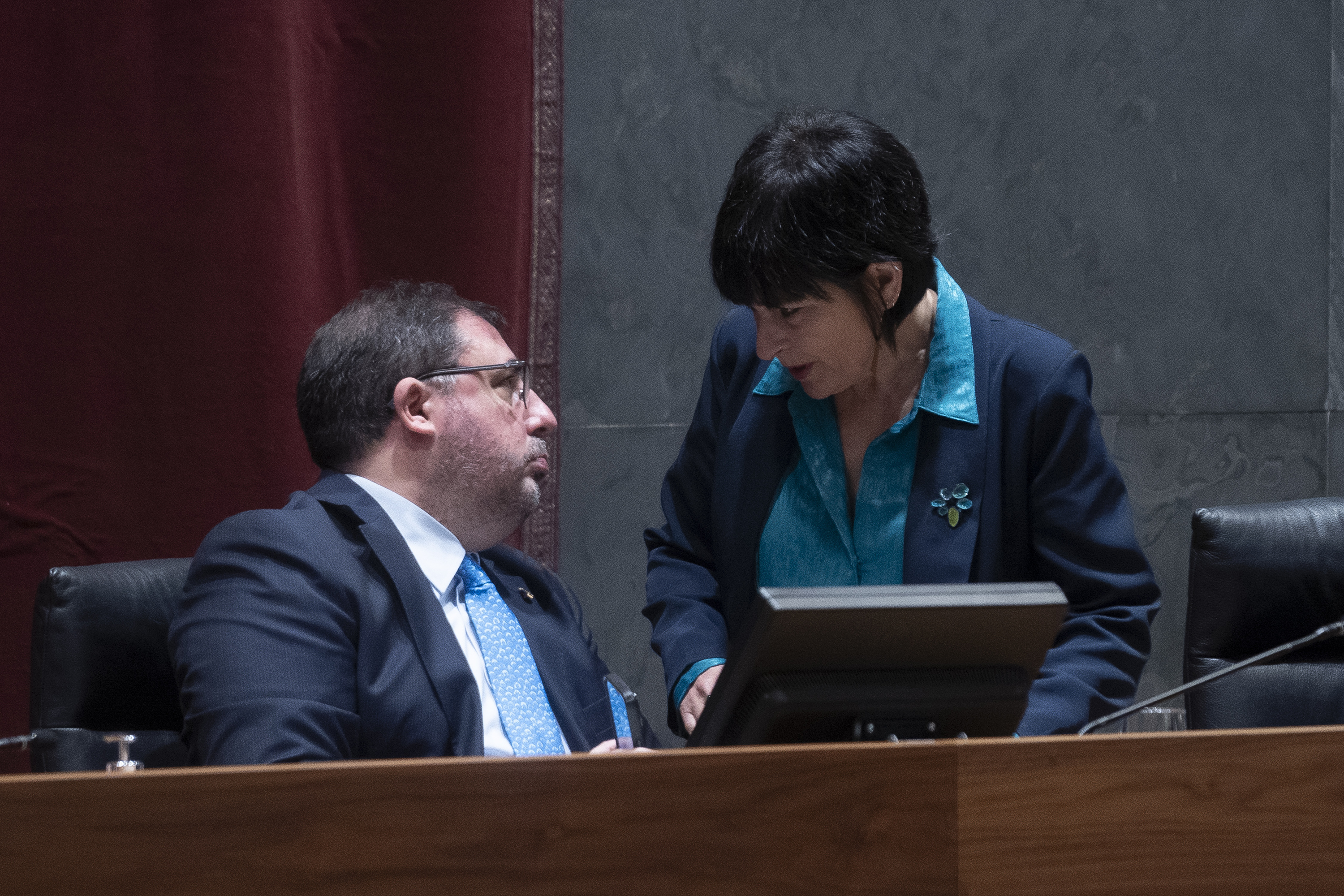 Unai Hualde (Geroa Bai) eta Laura Aznal (EH Bildu), artxiboko irudian. IÑIGO URIZ / FOKU