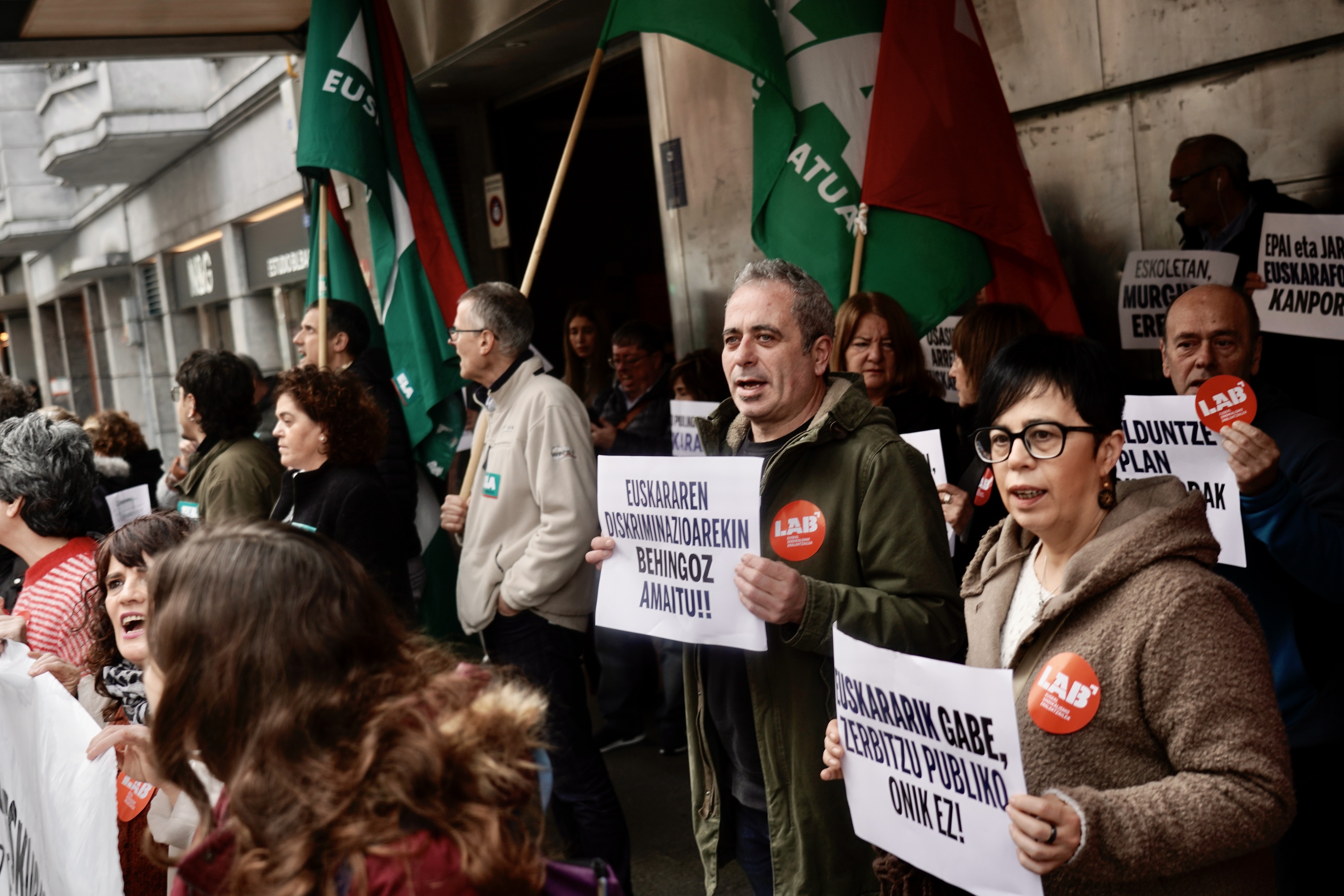 ELAren eta LABen protesta, gaur goizean, Bilbon. MARISOL RAMIREZ / FOKU