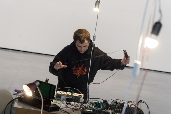 Mattin Etxegarai, Alessandro Martins kidearekin egindako instalazioan. I. URIZ / FOKU