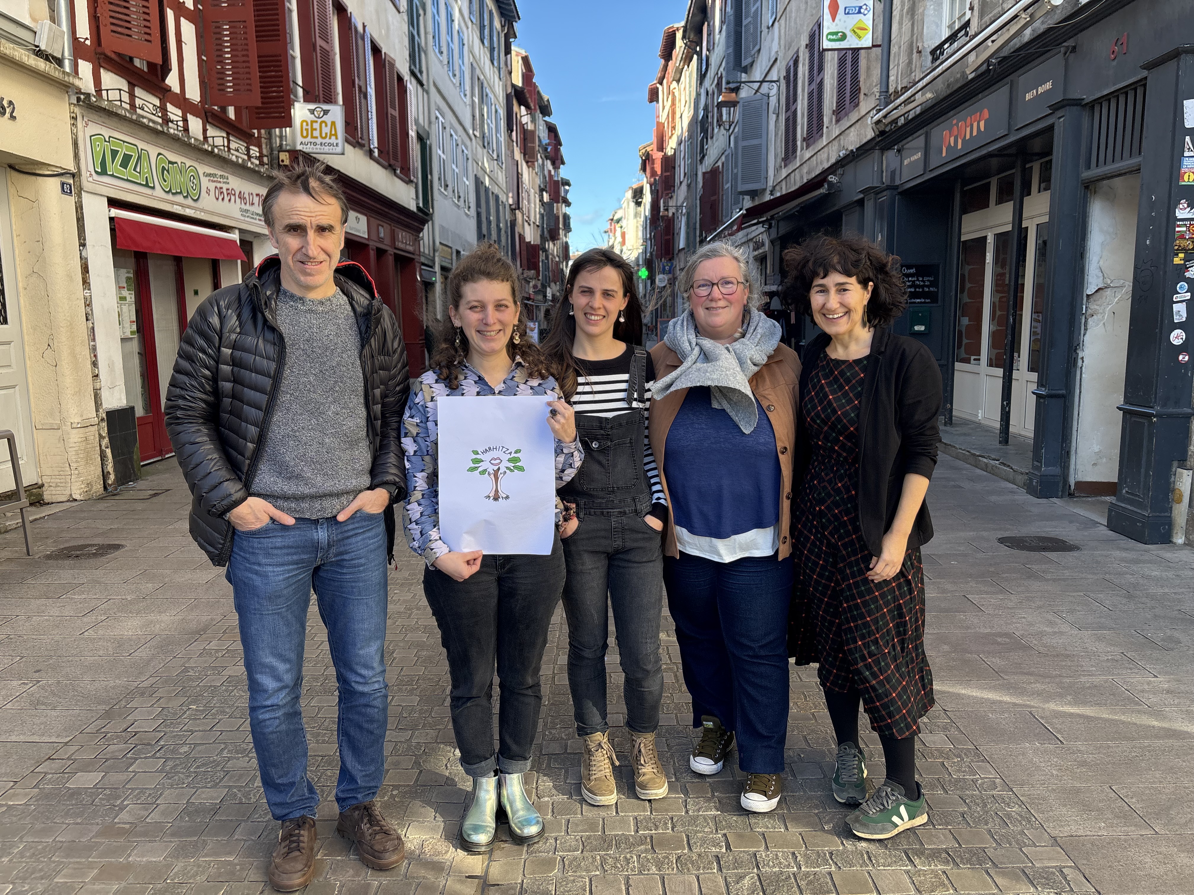 UEUko eta Seaskako ordezkarien agerraldia, Baionan. UEU