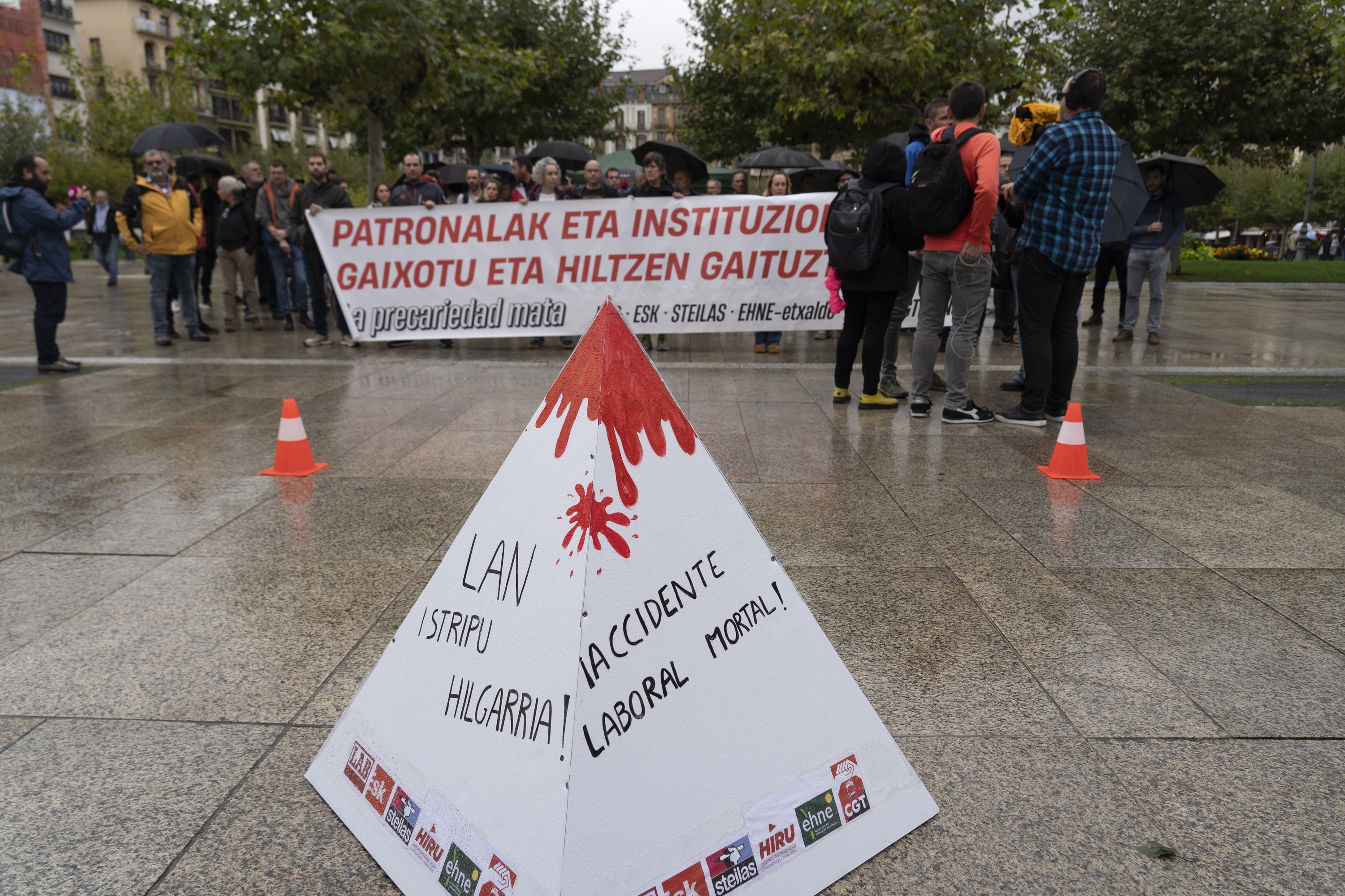 Lan heriotzak salatzeko elkarretaratze bat, artxiboko irudi batean. IÑIGO URIZ / FOKU