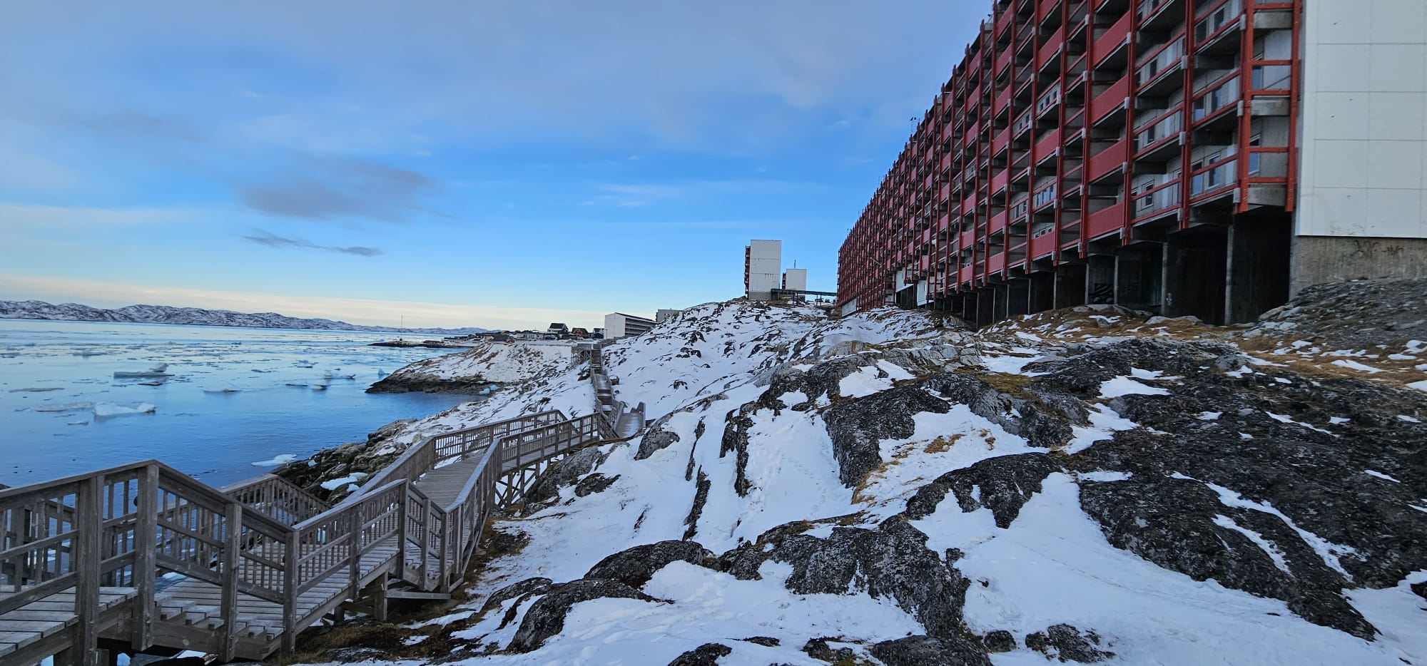 Nuuk Groenlandiako hiriburuko itsasertza. ORIOL BÄBLER MATA
