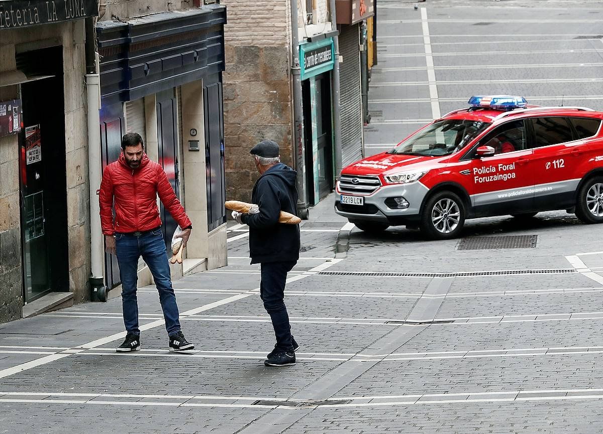 Foruzainen auto bat, artxiboko irudi batean. JESUS DIGES / EFE