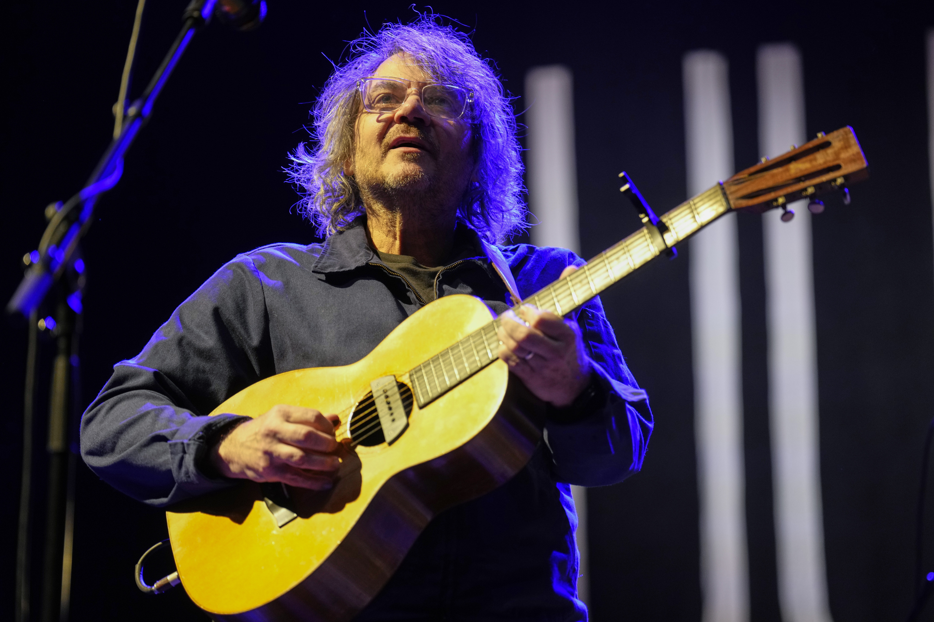 Jeff Tweedy, joan den urteko ekainean, Bartzelonan emandako kontzertu batean. ALEJANDRO GARCIA / EFE