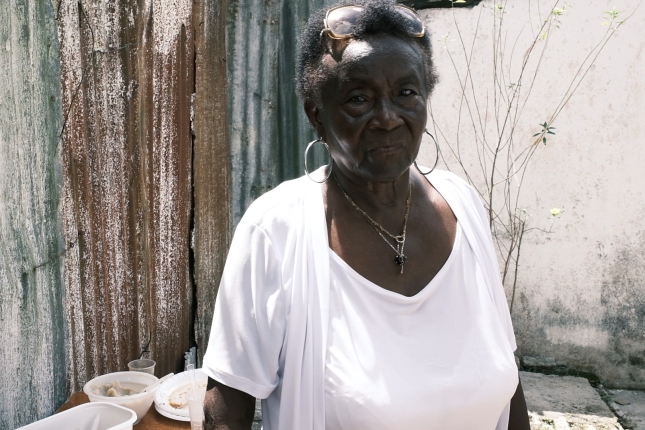 Eneida Villegas Zulueta, Colóneko bere etxean. IRATI ANTIA