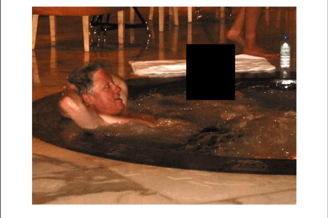 Bill Clintonen argazki bat, Epsteinen paperetan agertutakoa. EFE 