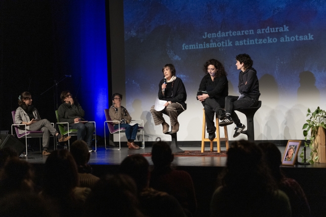 Hainbat eragileren hausnarketak jaso dituzte. MAIALEN ANDRES / FOKU