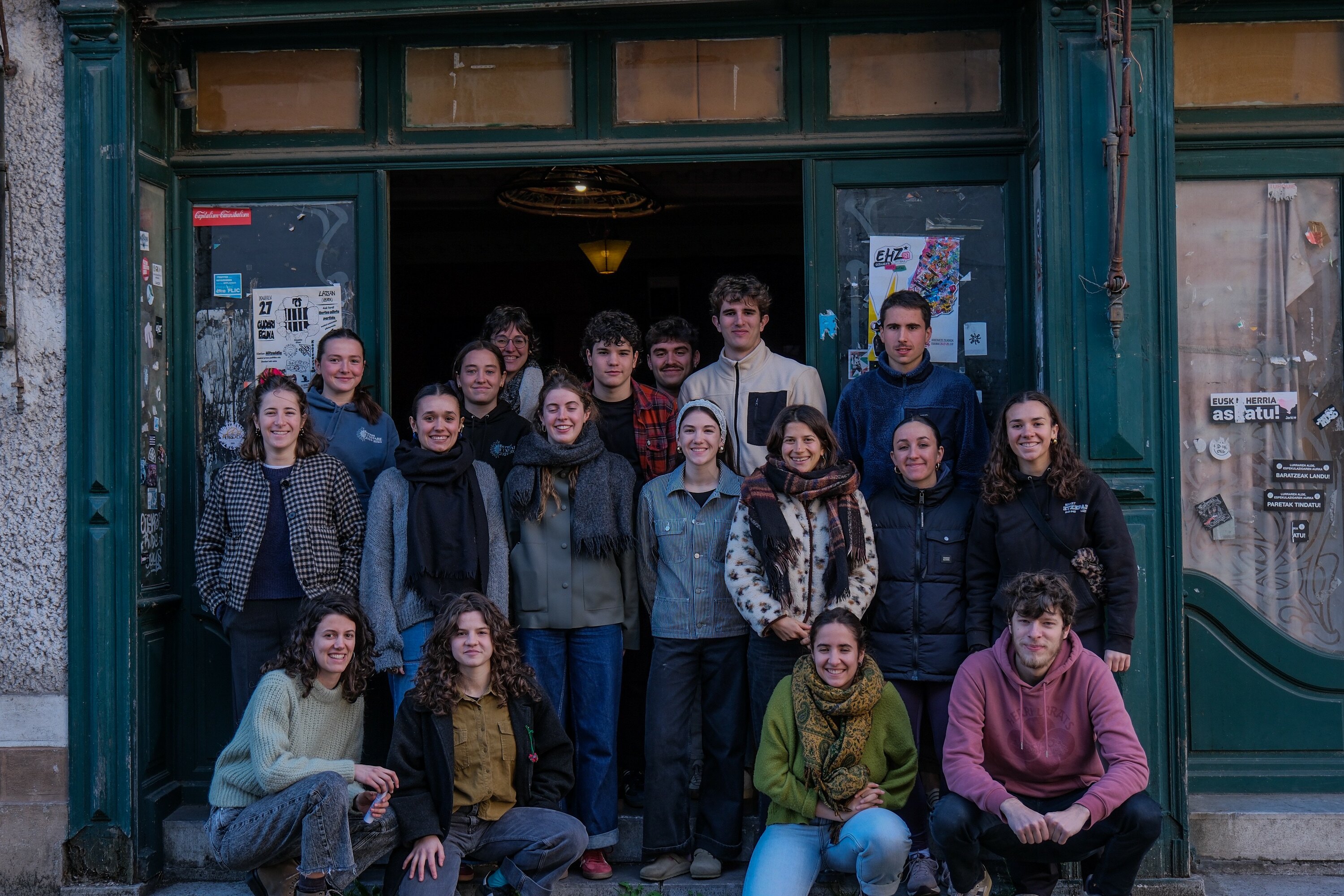 Pitxu gaztetxeko kideek Zinka ostatua arra hartu dute.