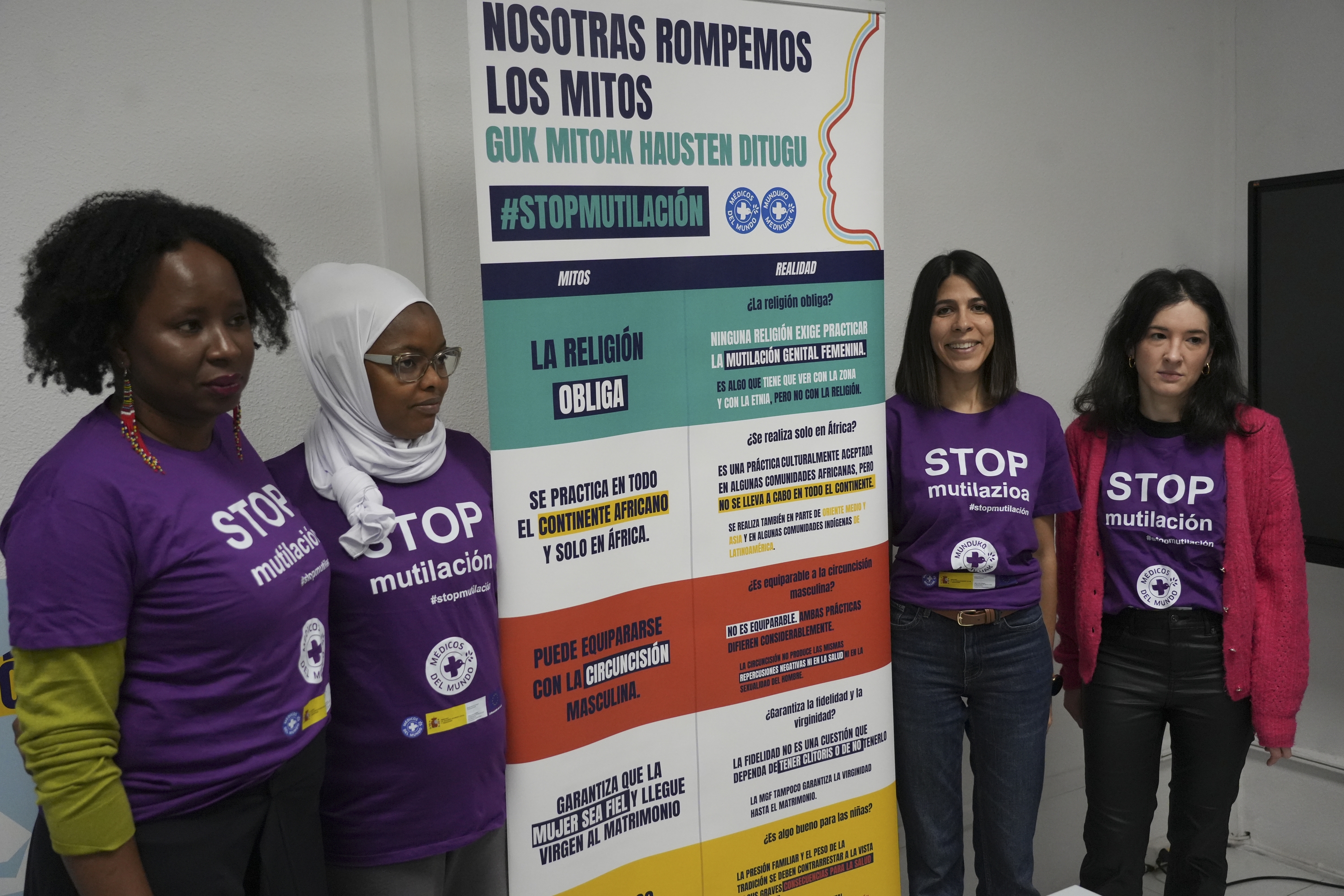 Ezkerretik eskuinera: Farmata Watt, Djamila Djalo, Alexandra Requiz eta Maria Flamarique, otsailaren 5ean, Iruñean. JAGOBA MANTEROLA / FOKU