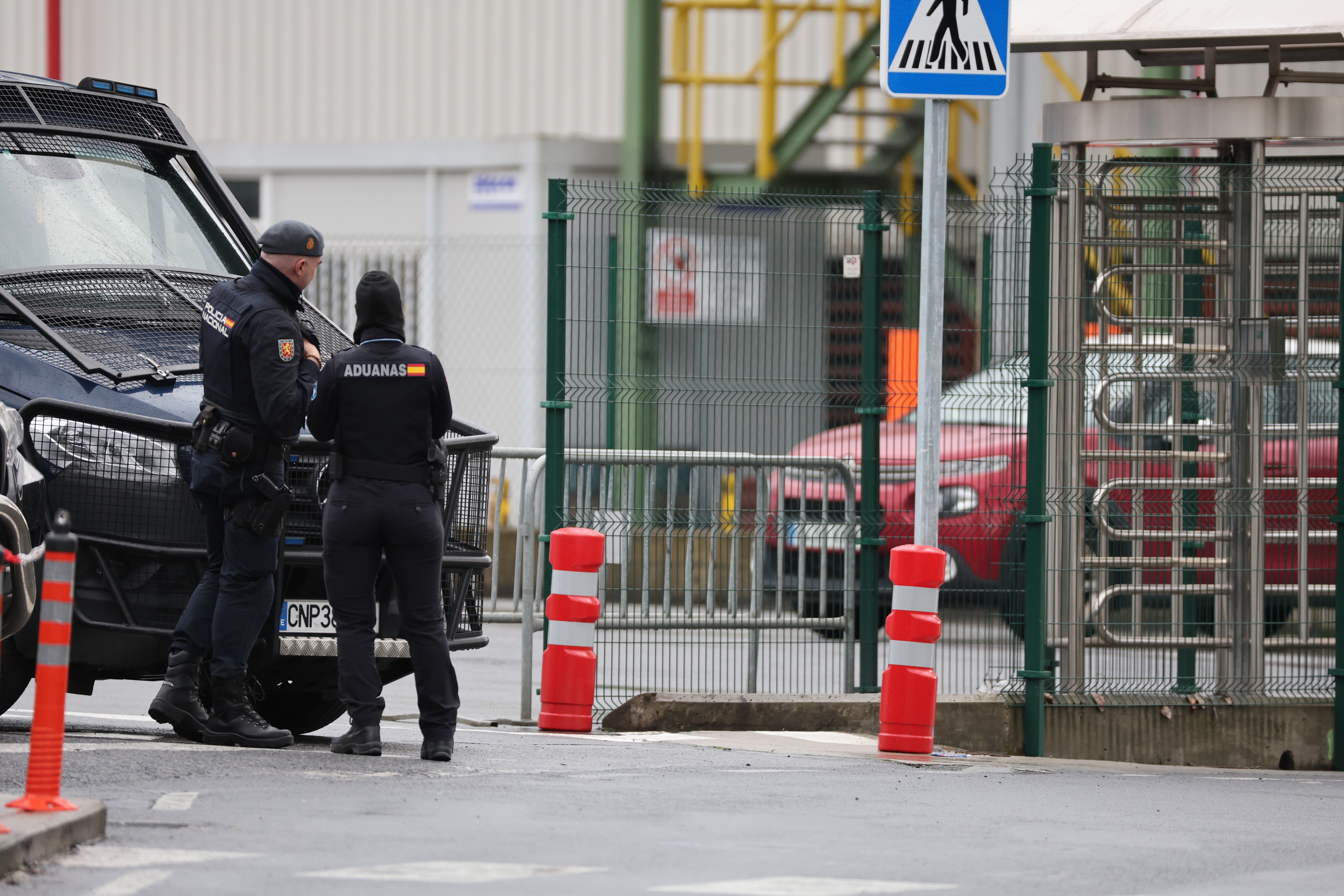 Espainiako Poliziak otsailaren 10ean egin zuen miaketa. LUIS TEJIDO / EFE