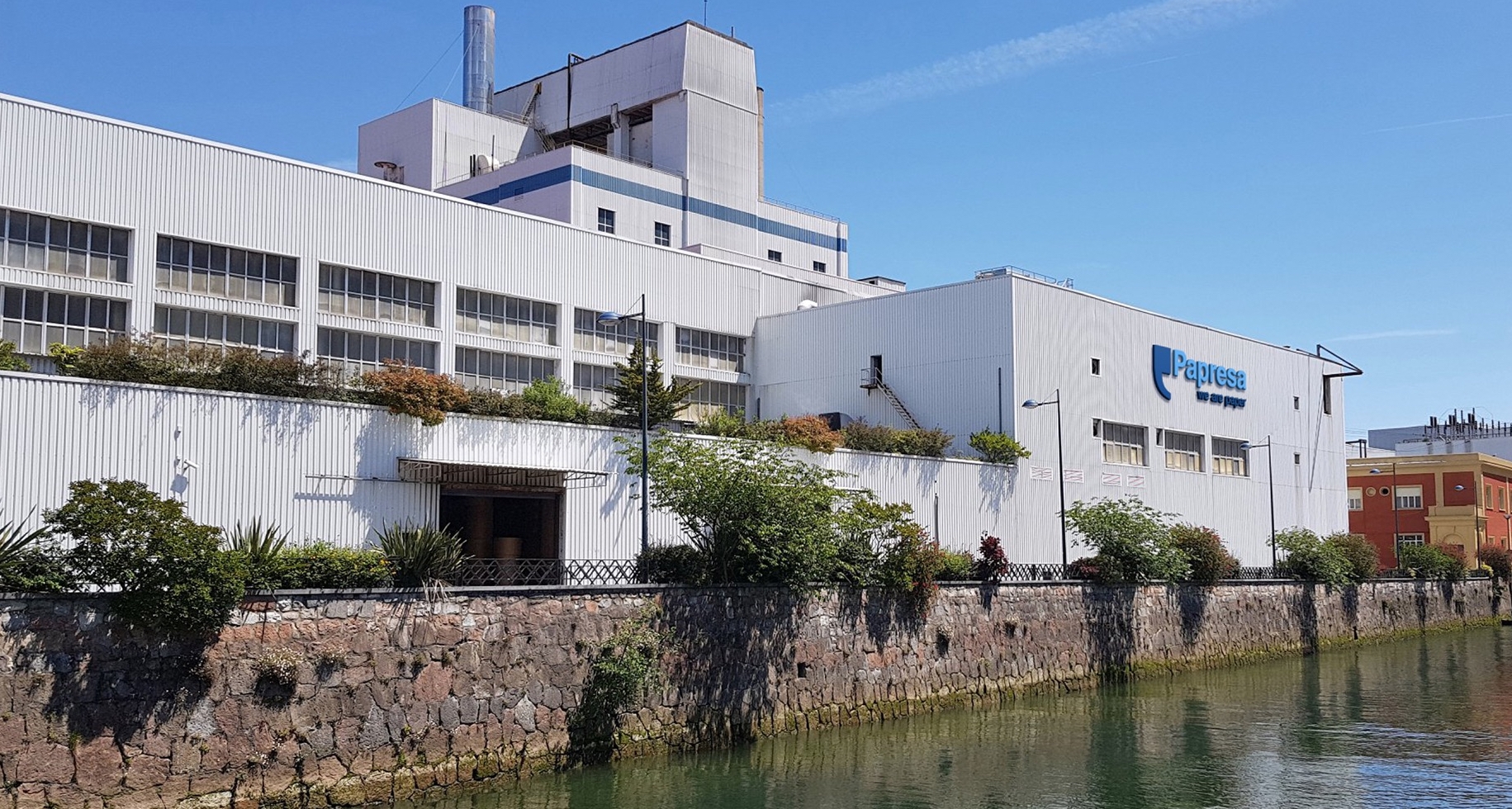 Papresa lantegia, Errenterian, artxiboko irudi batean. BERRIA