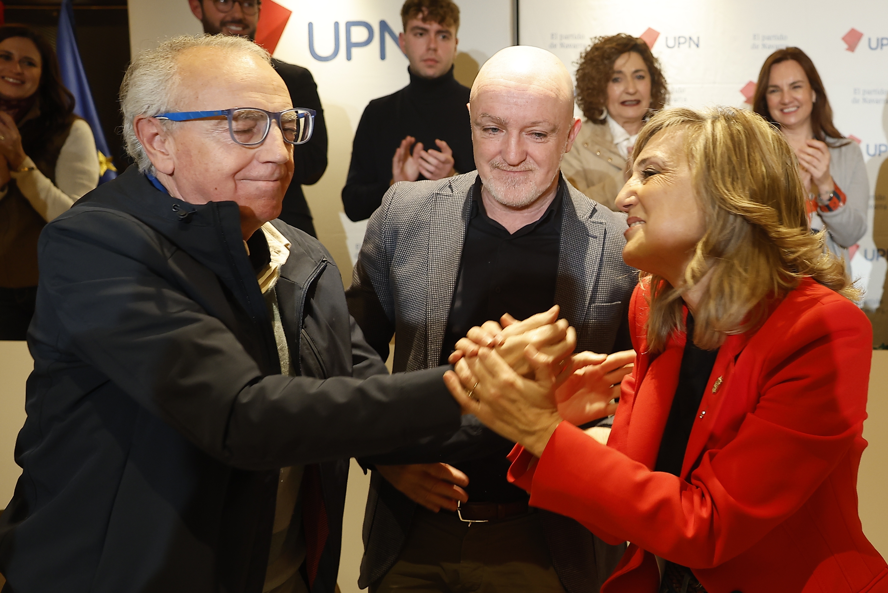 Miguel Sanz, Javier Esparza eta Cristina Ibarrola, ostiralean, Gorraitzen. VILLAR LOPEZ / EFE