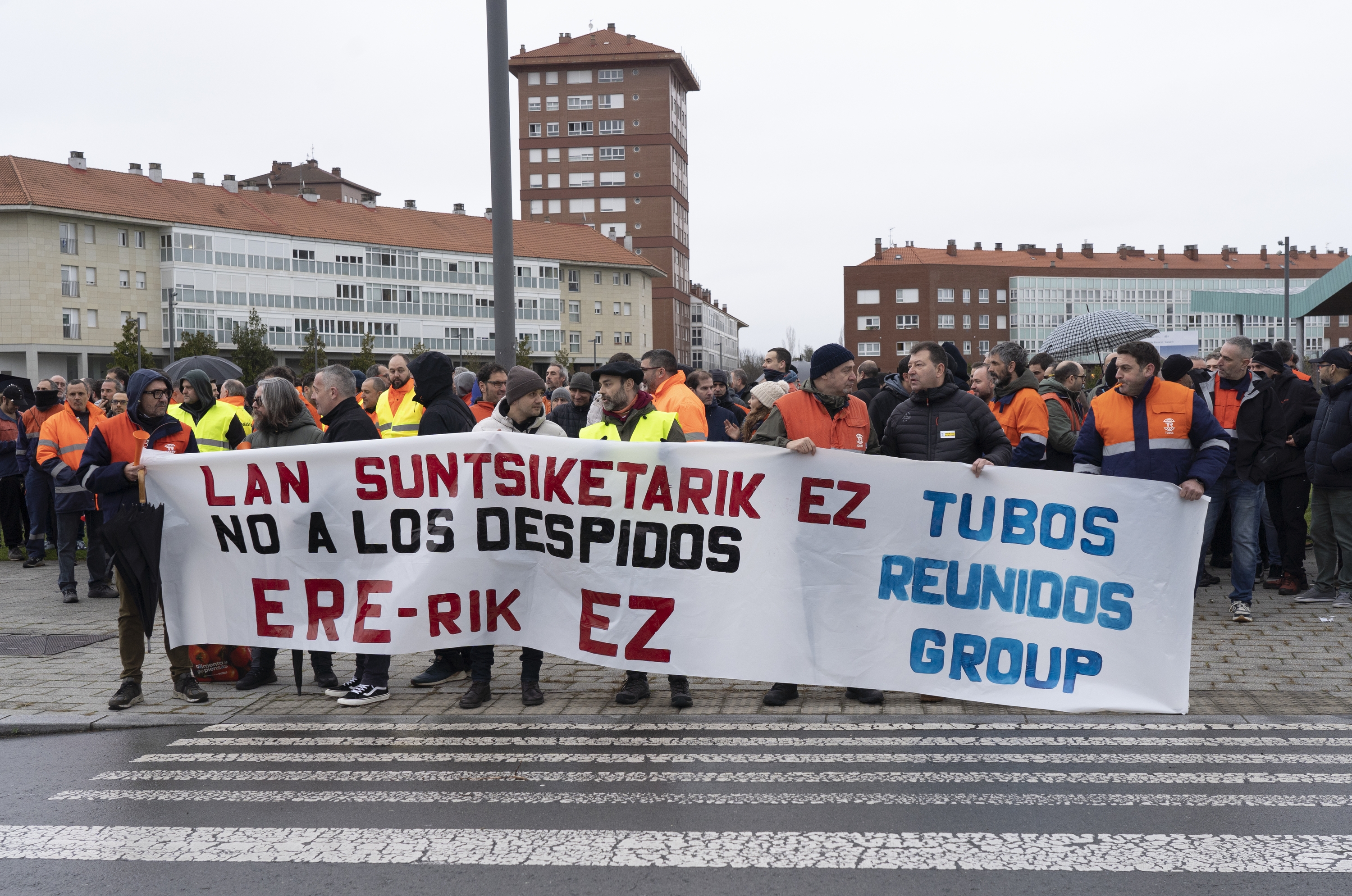 Tubos Reunidoseko langileek Gasteizen egindako elkarretaratzea, otsailaren 13an. RAUL BOGAJO / FOKU