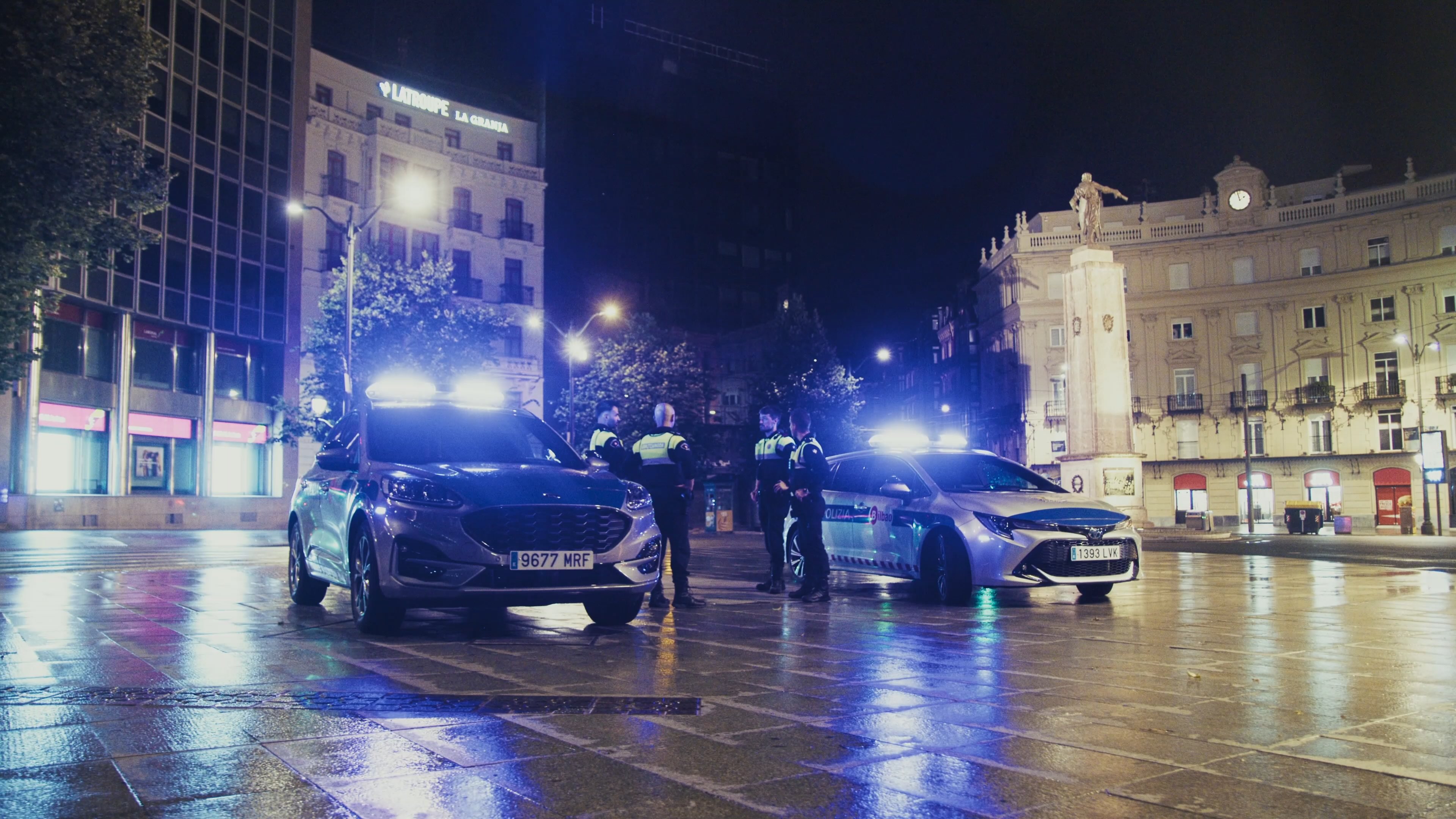 Udaltzainak, Bilboko Plaza Biribilean, artxiboko irudi batean. BERRIA