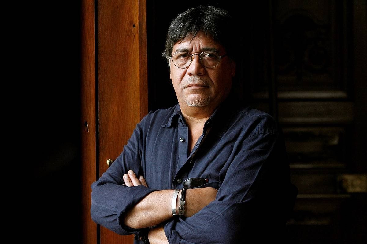 Luis Sepulveda, artxiboko irudi batean. JUAN CARLOS HIDALGO / EFE