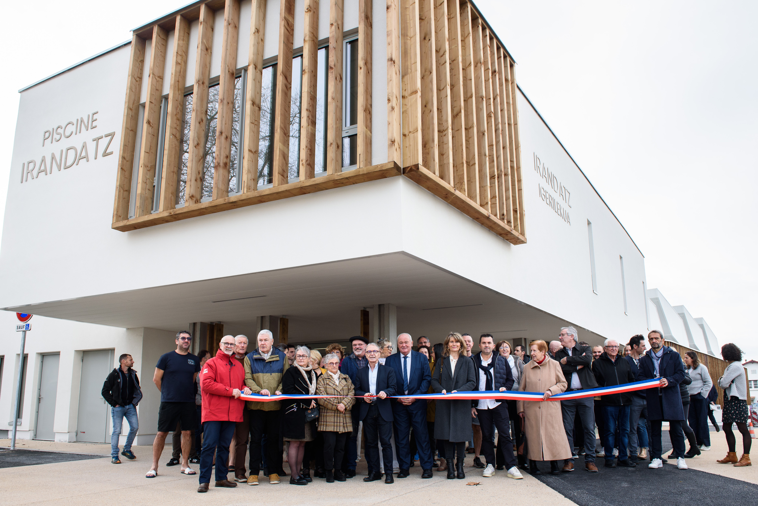 Hendaiako igerilekuaren estreinaldia, urtarrilaren 28an. GUILLAUME FAUVEAU