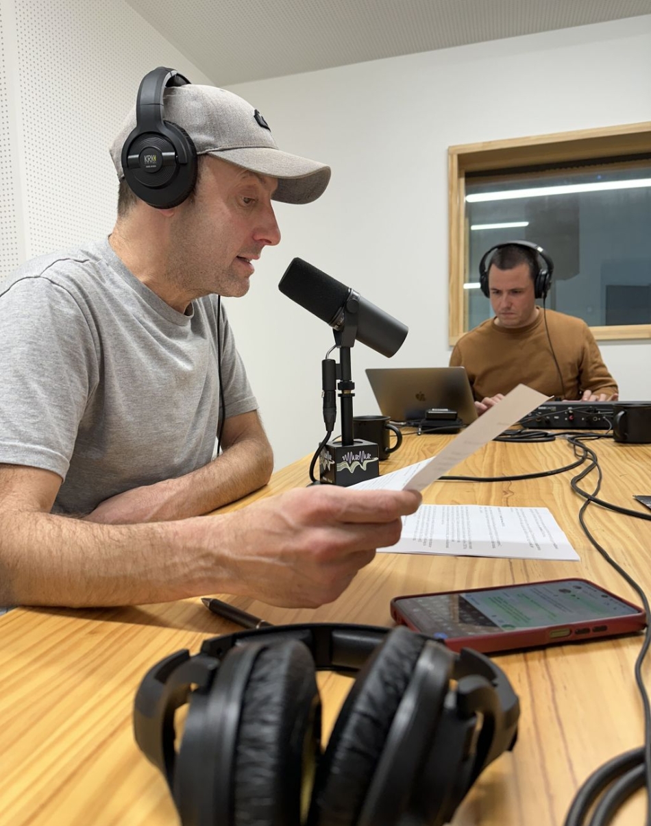 Gorka Erostarbe eta Ander Mujika Murmur podcasta (Badok) grabatzen Gorka Erostarbe eta Ander Mujika Murmur podcasta (Badok) grabatzen