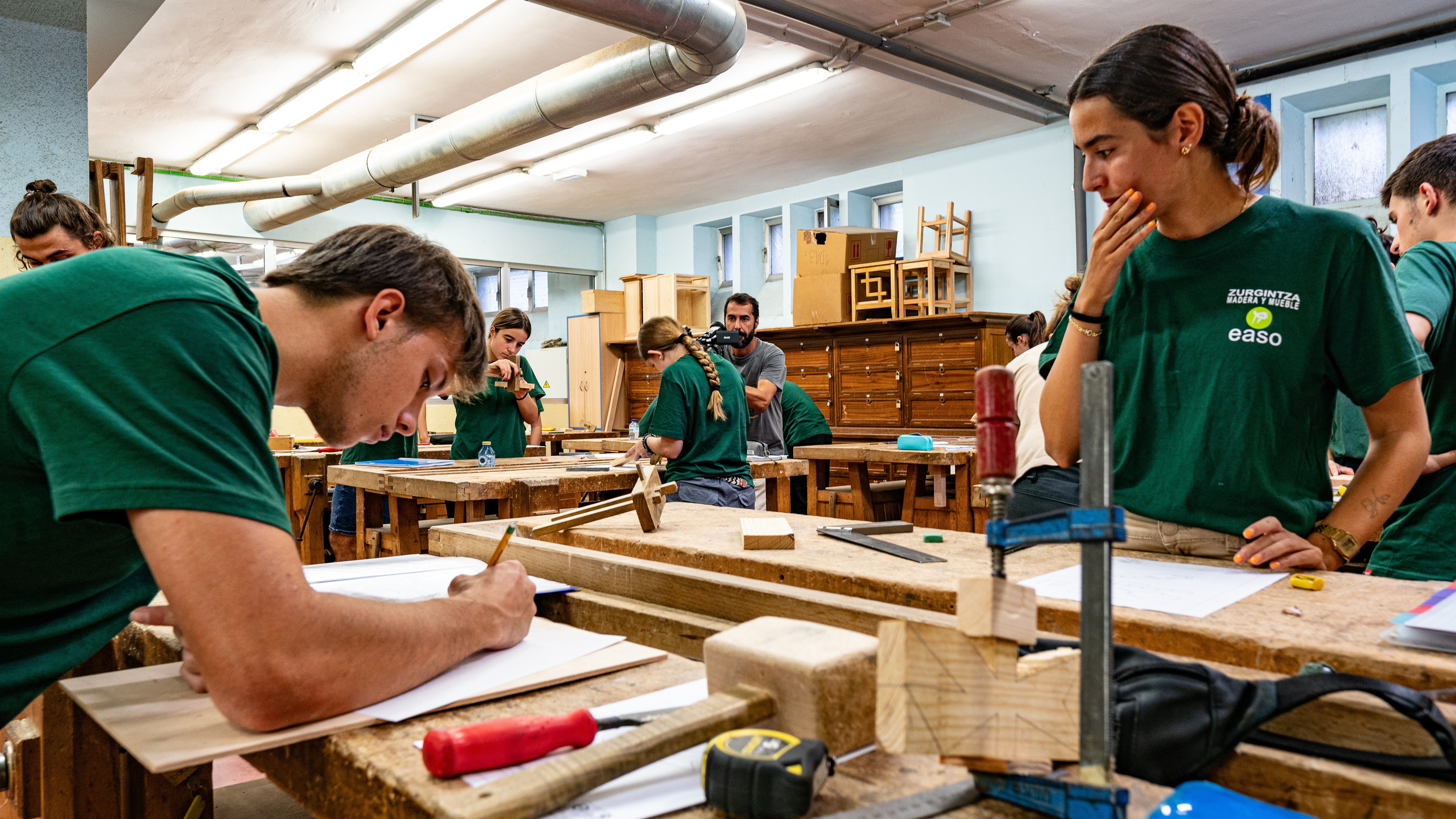 Lanbide Heziketako ikasle batzuk, artxiboko irudi batean. AITOR KARASATORRE / FOKU