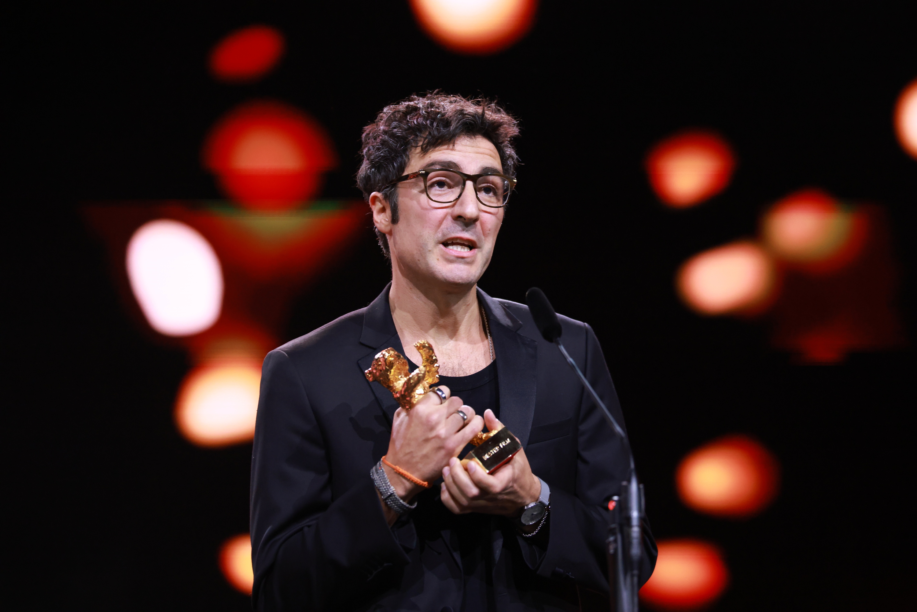 Ilker Çatak zinemagilea, gaur iluntzean, Berlinen. CLEMENS BILAN / EFE