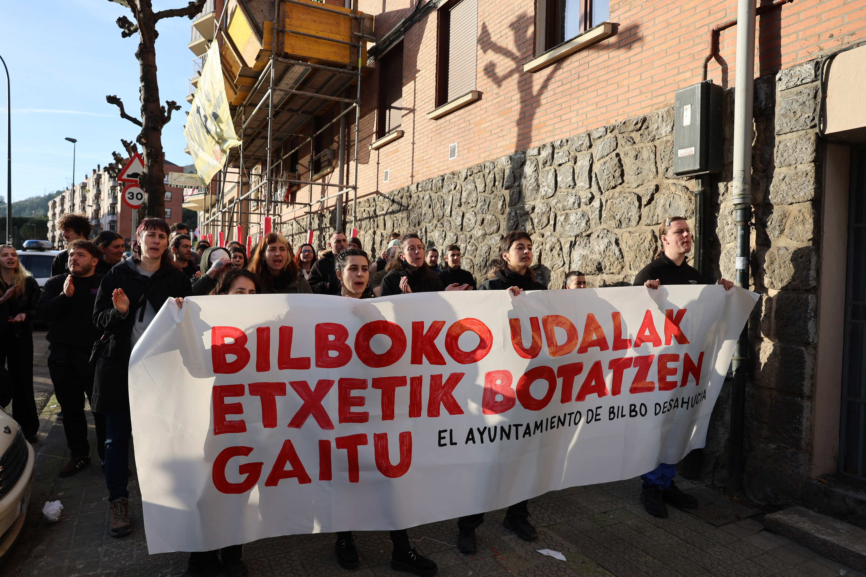 Bilboko San Adrian auzoan egindako elkarretaratzea, gaur. OSKAR MATXIN EDESA / FOKU