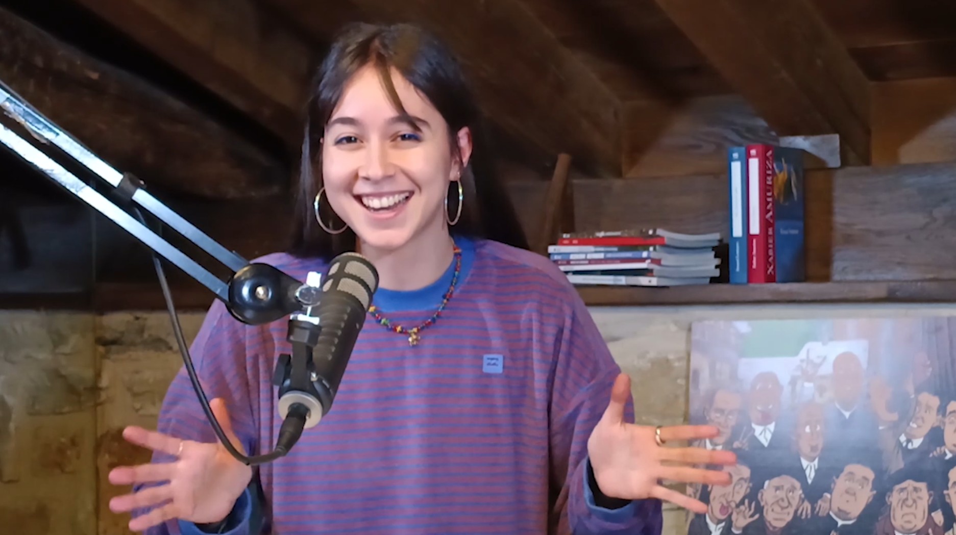 Mikele Arizkorreta 'ABD, bertsolaritzaren alfabetoa' bideopodcastaren aurkezlea. BERTSOLARI