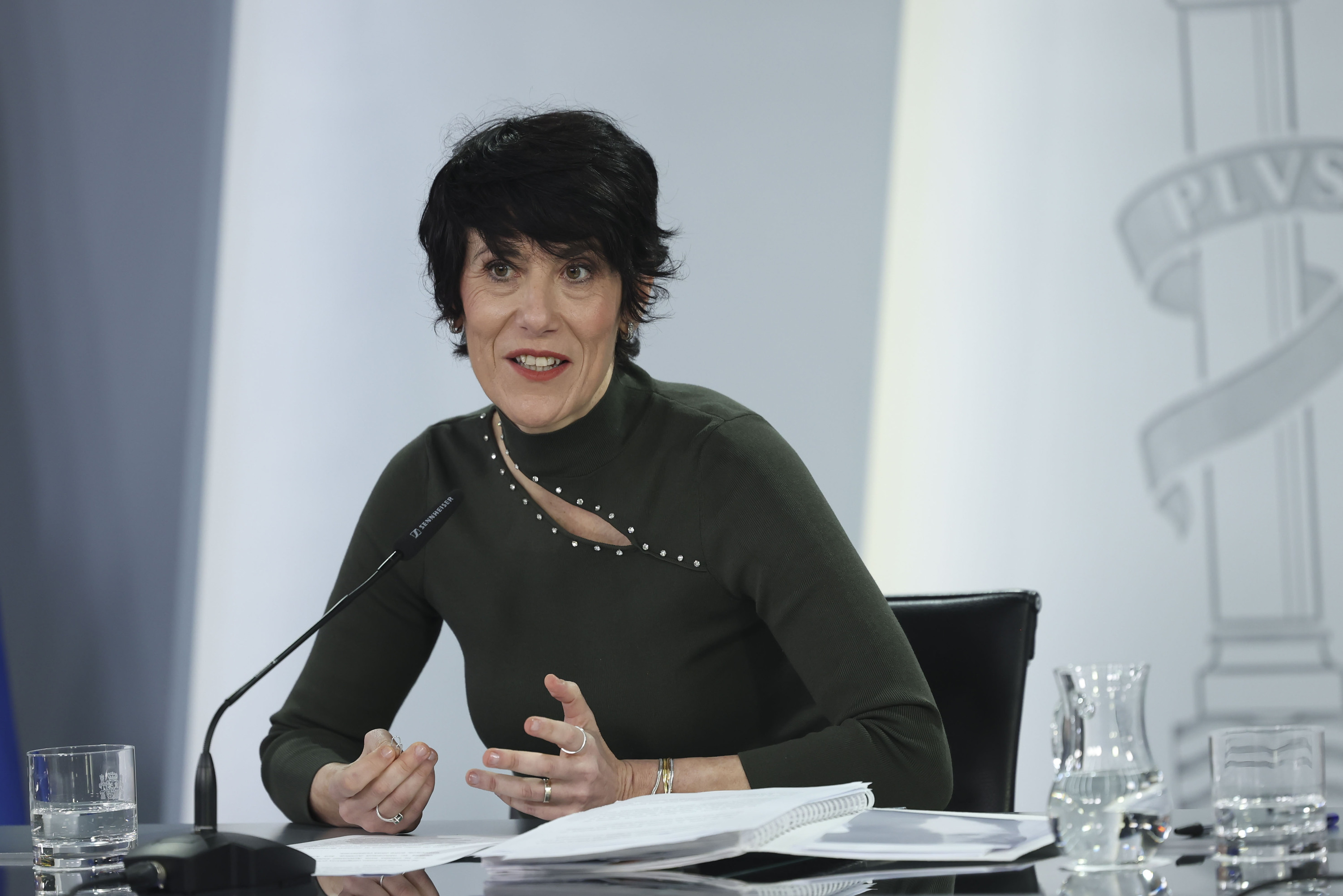 Elma Saiz gobernuko eleduna gaurko prentsaurrekoan. KIKO HUESCA / EFE