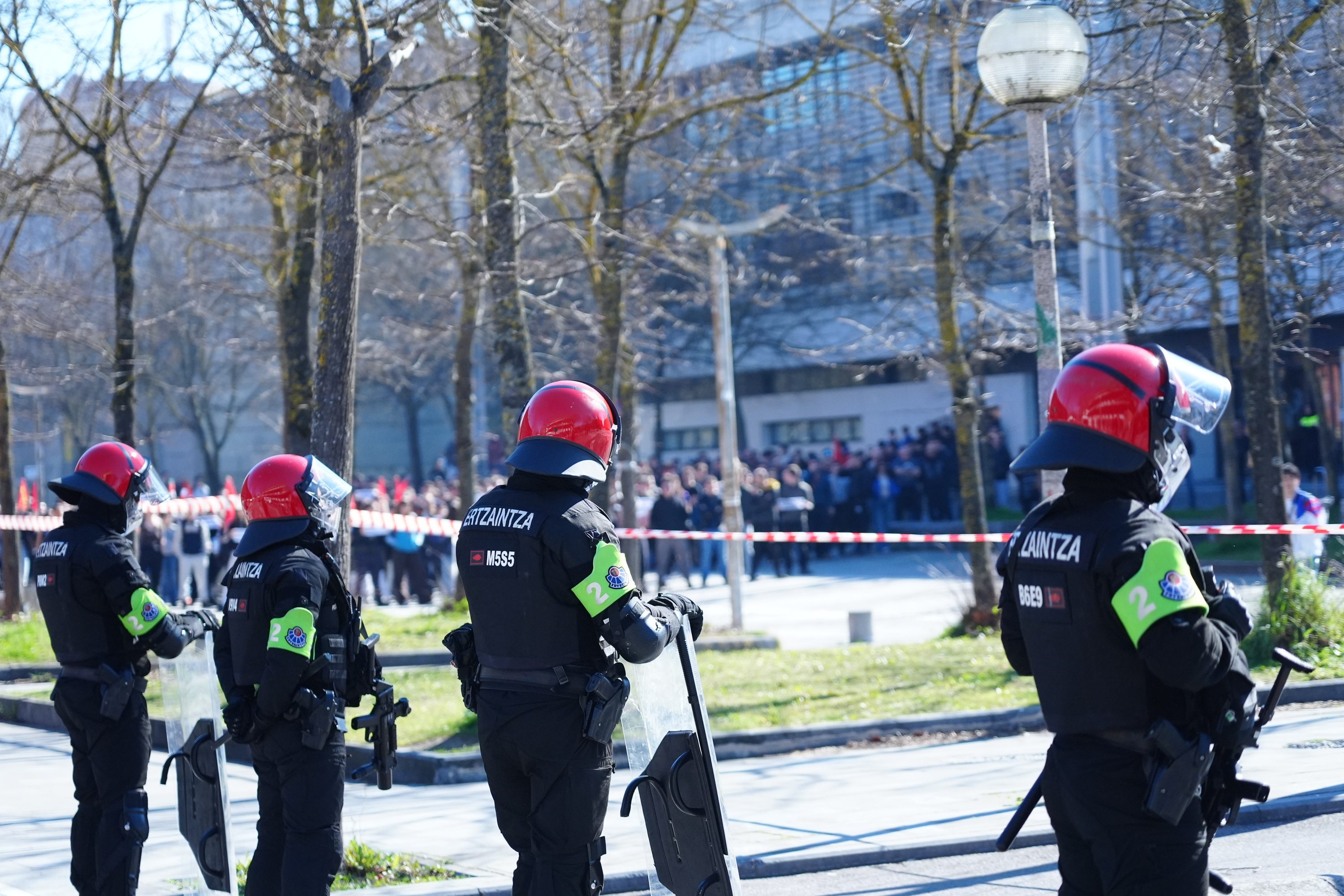 Ertzainak, atzo, Gasteizen. ENDIKA PORTILLO / FOKU