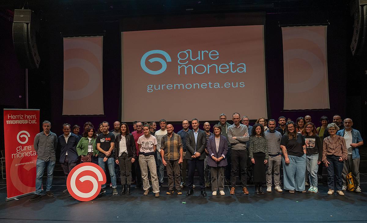 Gure Moneta proiektuaren aurkezpena, gaur, Errenterian. ANDONI CANELLADA / FOKU