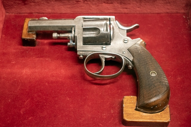 1280px Canovas del Castillo hiltzeko erabilitako pistola 1