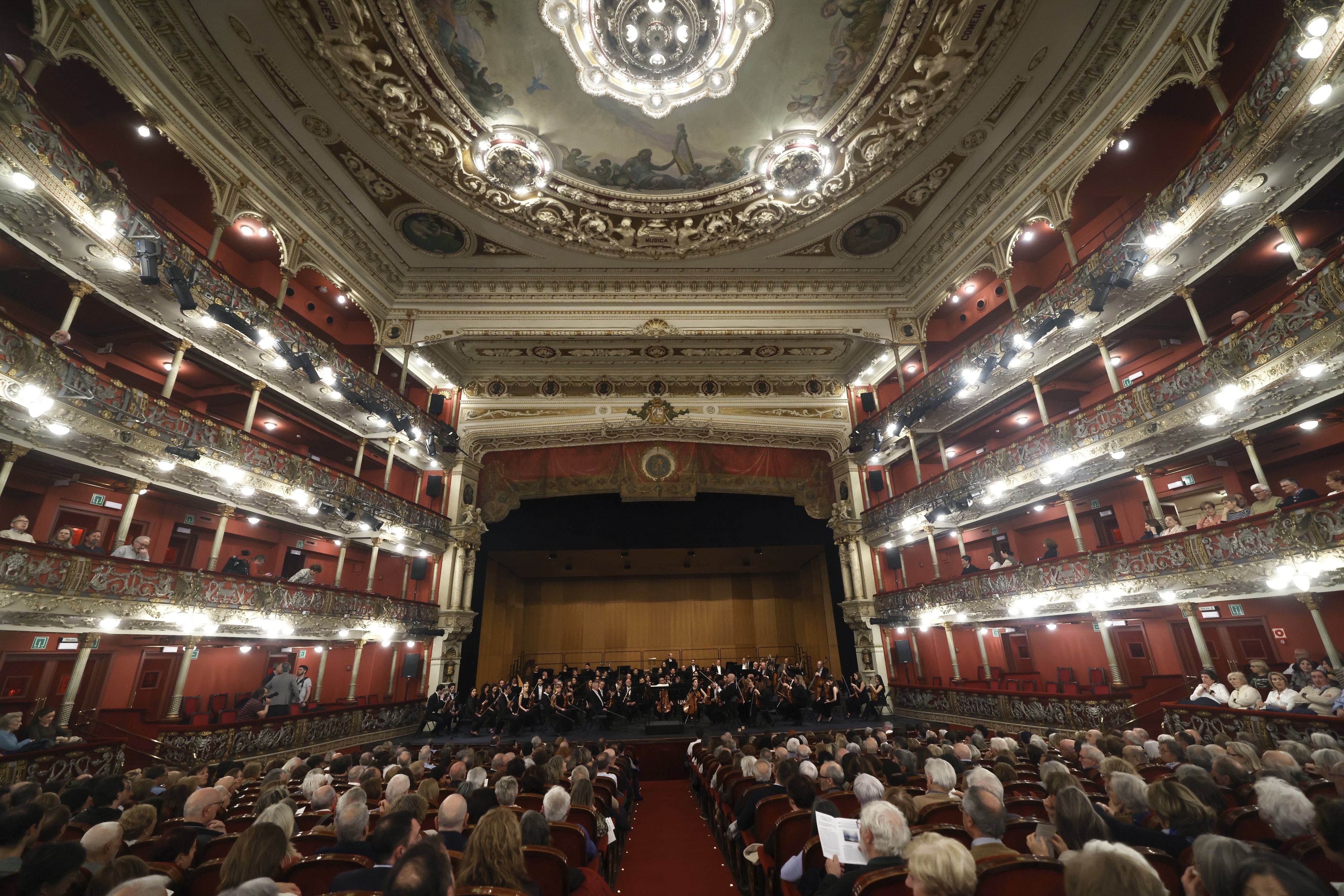 Kontzertua, Bilboko Arriaga antzokian, artxiboko irudi batean. BERRIA